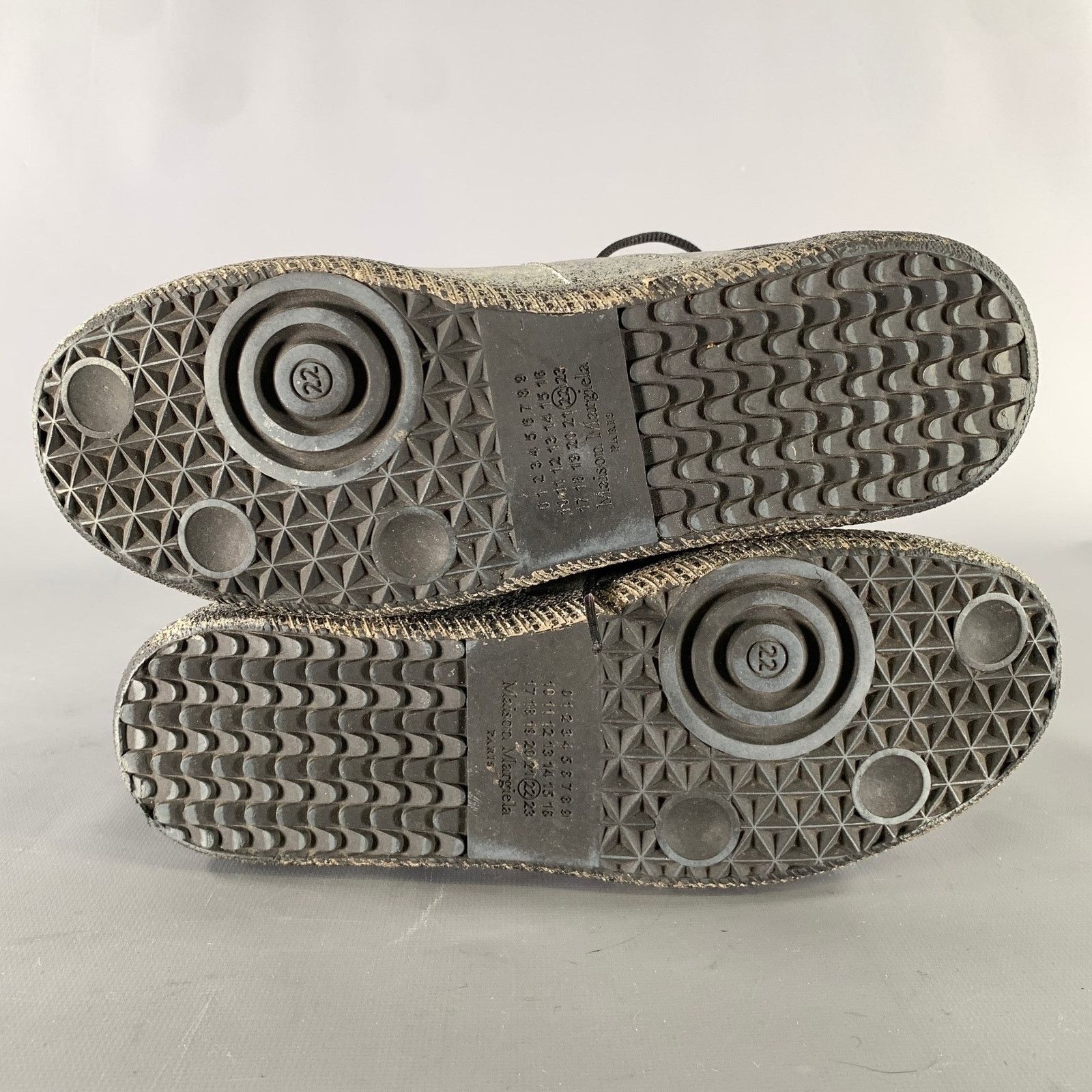 Maison Margiela MAISON MARGIELA Size 8 Silver Black Glitter Lace Up Sneakers Size US 8 / IT 38 - 6 Thumbnail