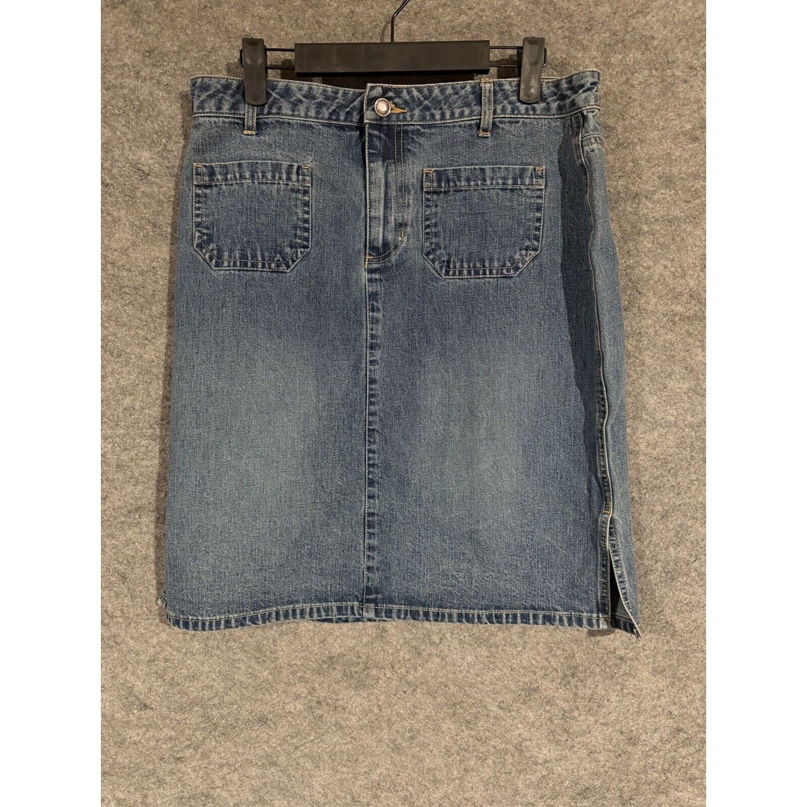 Old Navy Old Navy Jean Skirt Size 10 Straight Y2K Grunge Streetwear Size 32" / US 10 / IT 46 - 1 Thumbnail