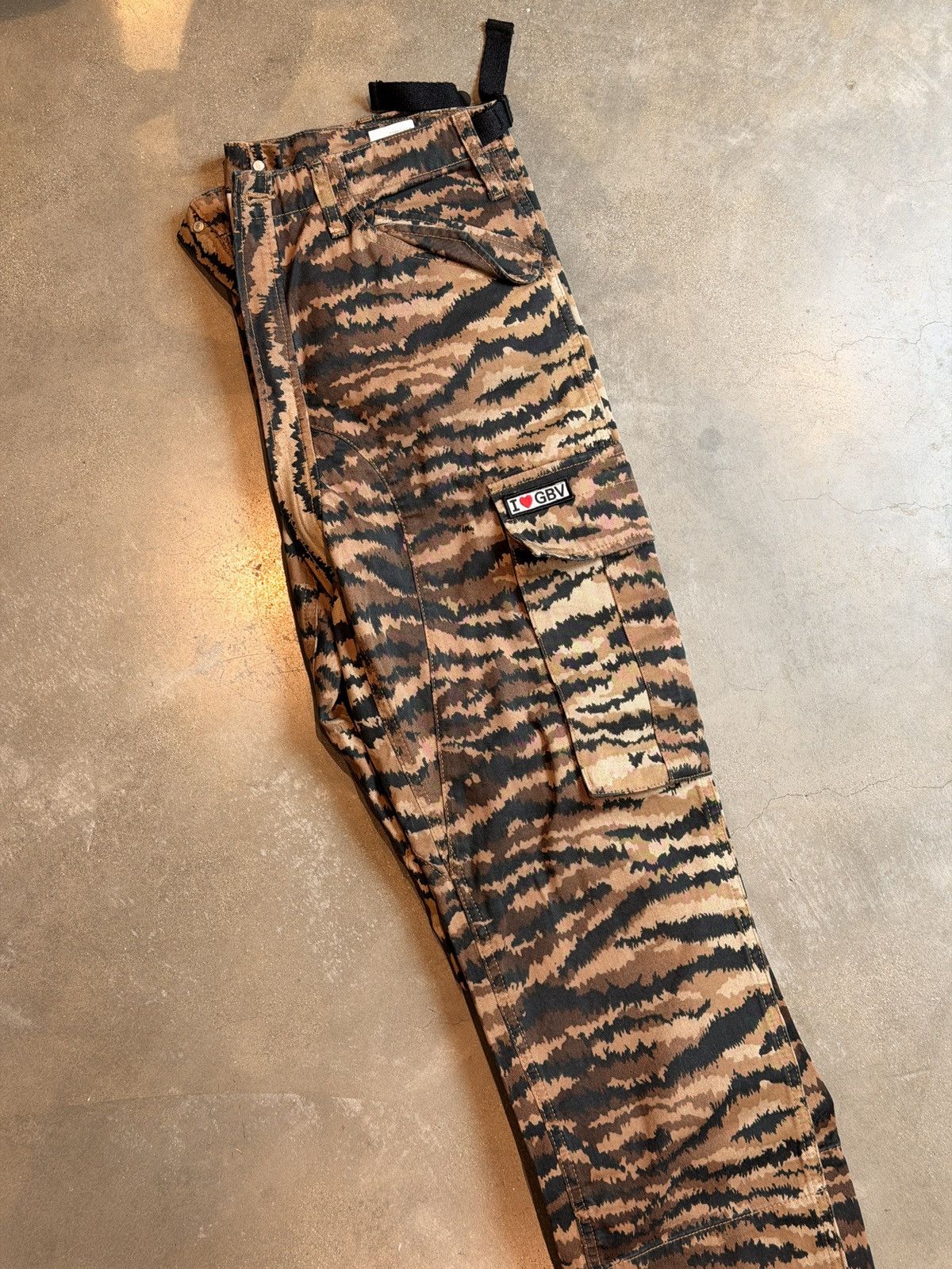 H&M H&M x Giambattista Valli tiger pants Size US 33 - 2 Thumbnail
