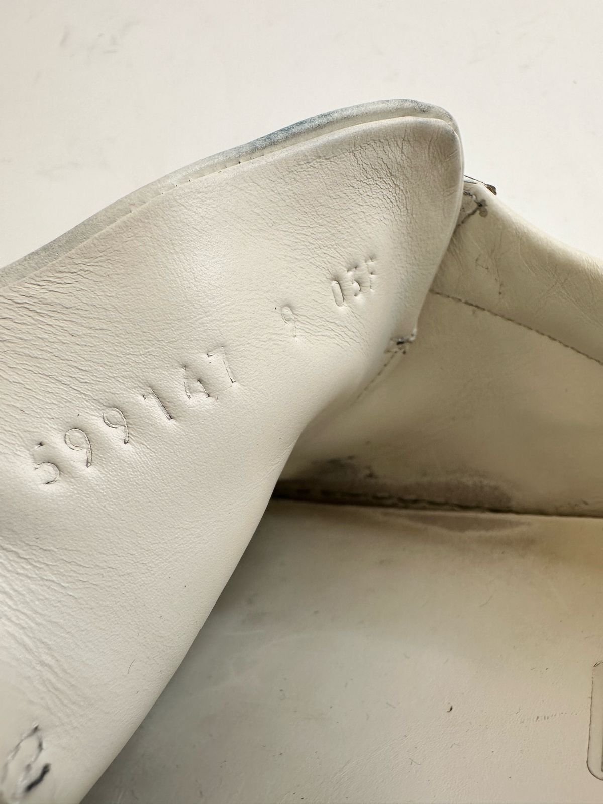 Gucci Gucci White/Grey Leather Perforated GG Ace Sneakers Size 9 Size US 9 / EU 42 - 8 Thumbnail