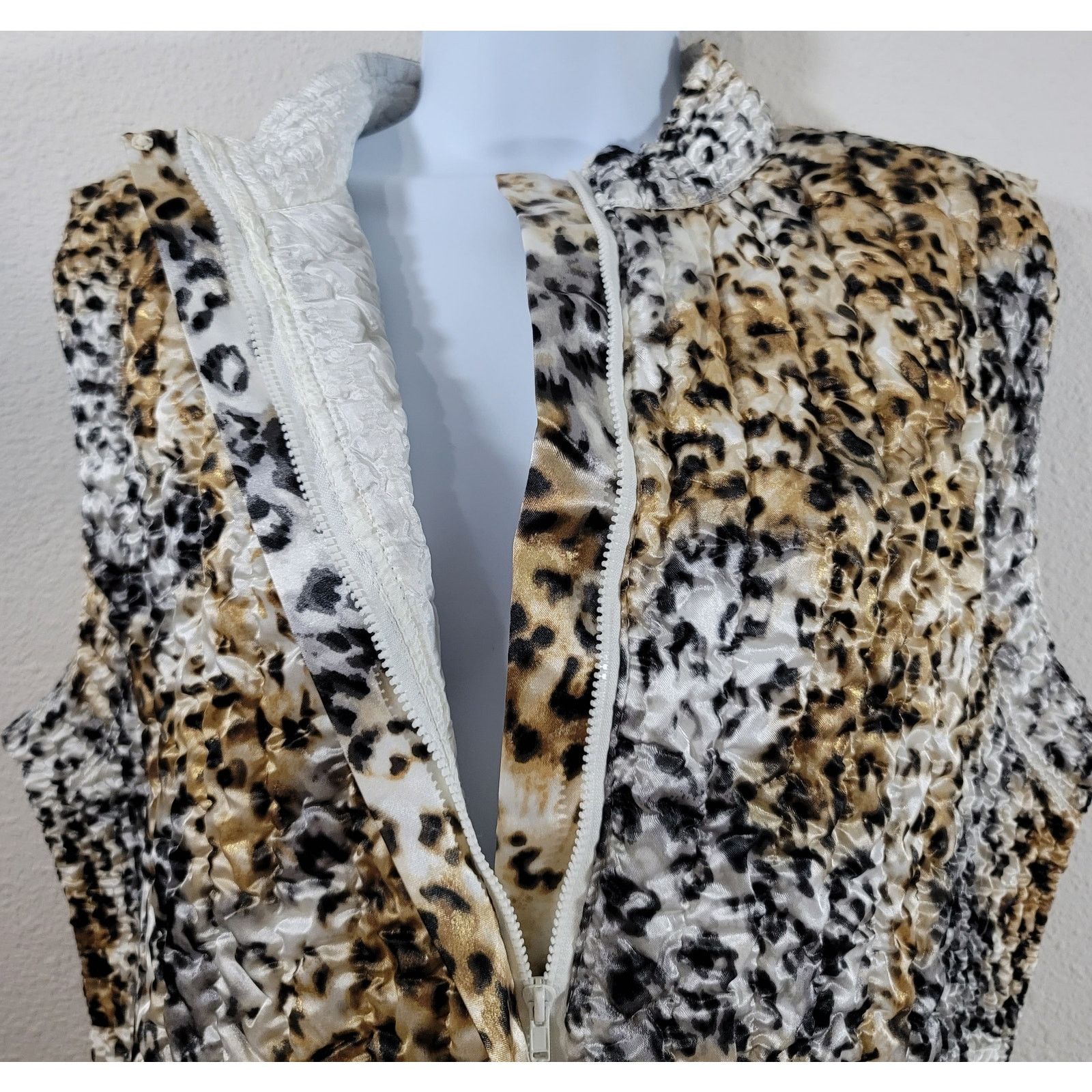Other Ruby Rd. Gold White Black Animal Puffy Vest Large Full Zip Size L / US 10 / IT 46 - 2 Thumbnail