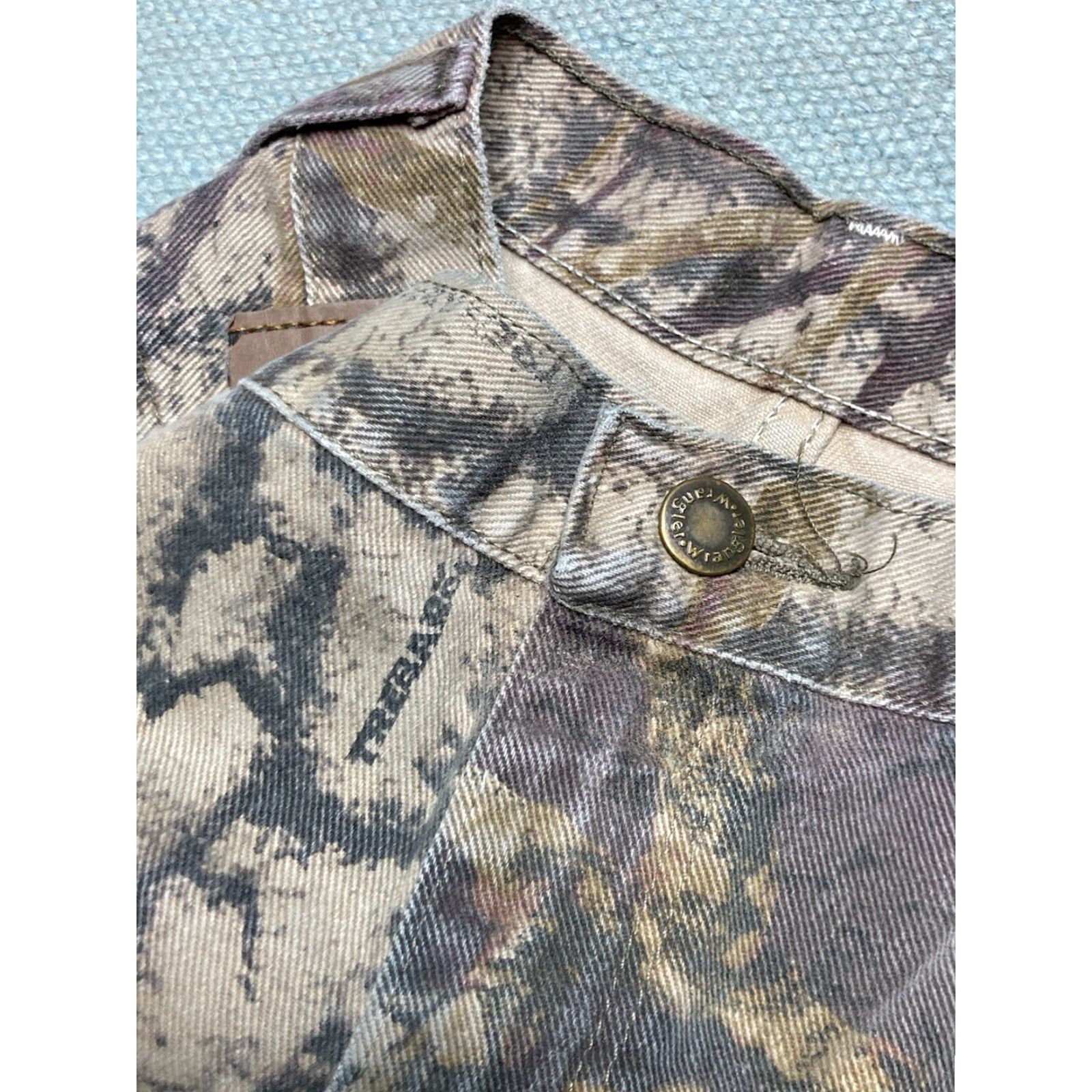 Wrangler Wrangler Jeans Camouflage Double Knee Baggy Trebark Men 38x29 Camouflage Skater 38 29 Multicolor Straight Regular Size Men悌 Size US 38 / EU 54 - 4 Thumbnail