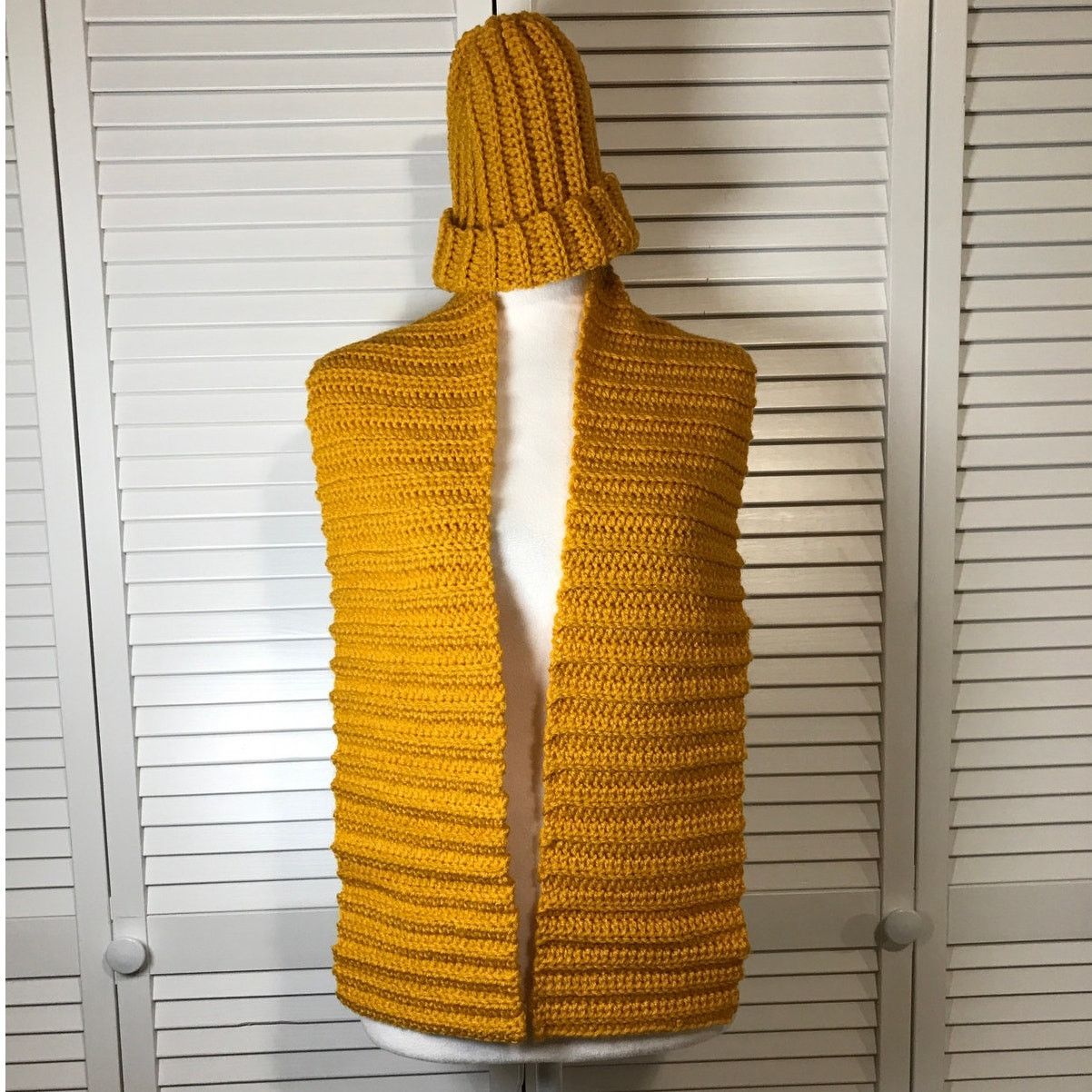 Handmade NWT Handmade Crocheted Gold Textured Beanie & Scarf 53” Size ONE SIZE - 1 Thumbnail