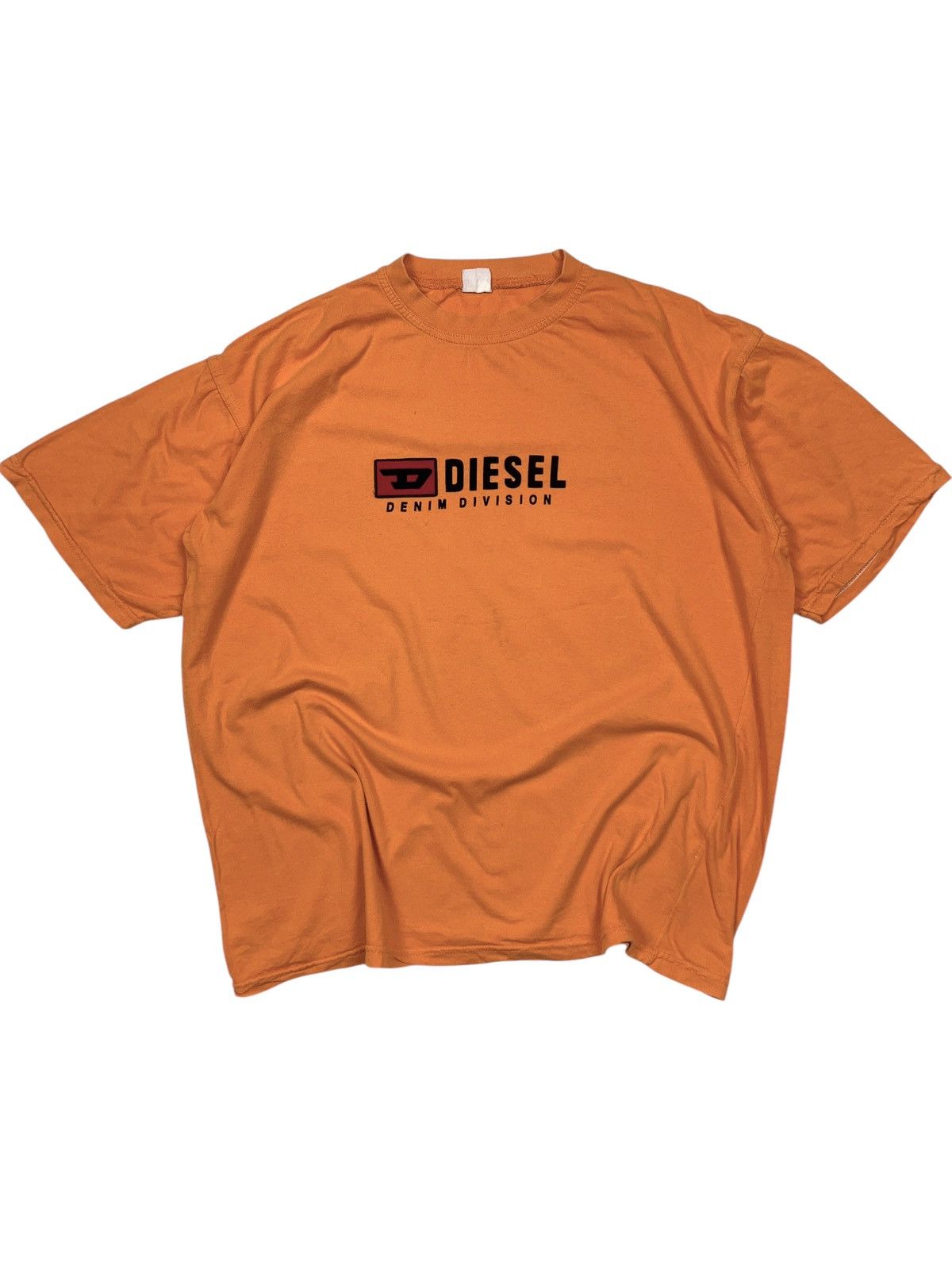 Diesel × Japanese Brand × Vintage Vintage 90s Diesel Denim Division Velour Logo T-shirt y2k Size US L / EU 52-54 / 3 - 1 Thumbnail