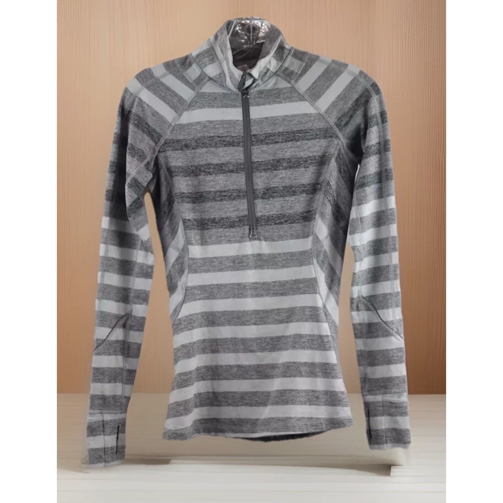 Lululemon Women Lululemon Sweatshirt Gray/White Stripe 1/2 Zip Active Performance Size 2 Pullover Womens Size XS / US 0-2 / IT 36-38 - 2 Thumbnail