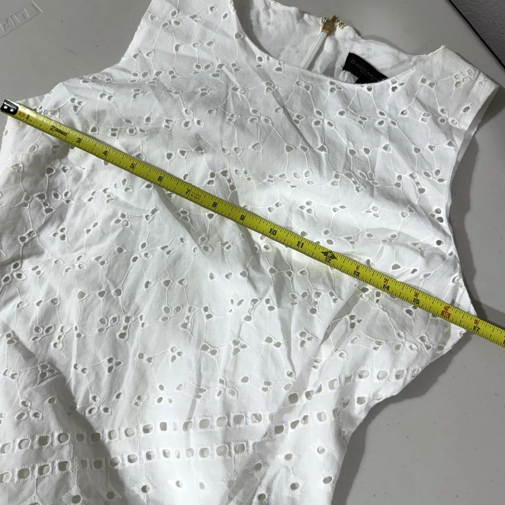 Donna Karan Donna Karan White Eyelet Lined Dress Sleeveless Boat Neck Zip Knee Length Women's 2 Regular Summer Lace Party/Cocktail Wedding Size XS / US 0-2 / IT 36-38 - 3 Thumbnail