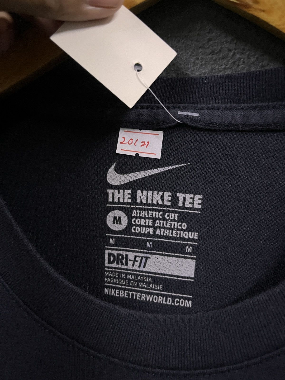 Nike NIKE FLAME TSHIRT Size US M / EU 48-50 / 2 - 4 Thumbnail