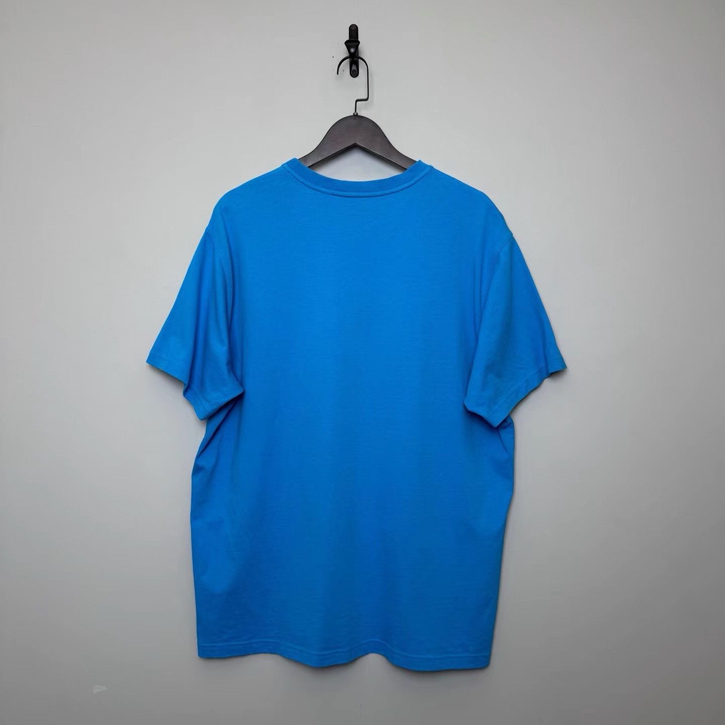 Burberry Burberry Blue Flocked Knight Logo Short Sleeve K36 Size US M / EU 48-50 / 2 - 2 Thumbnail