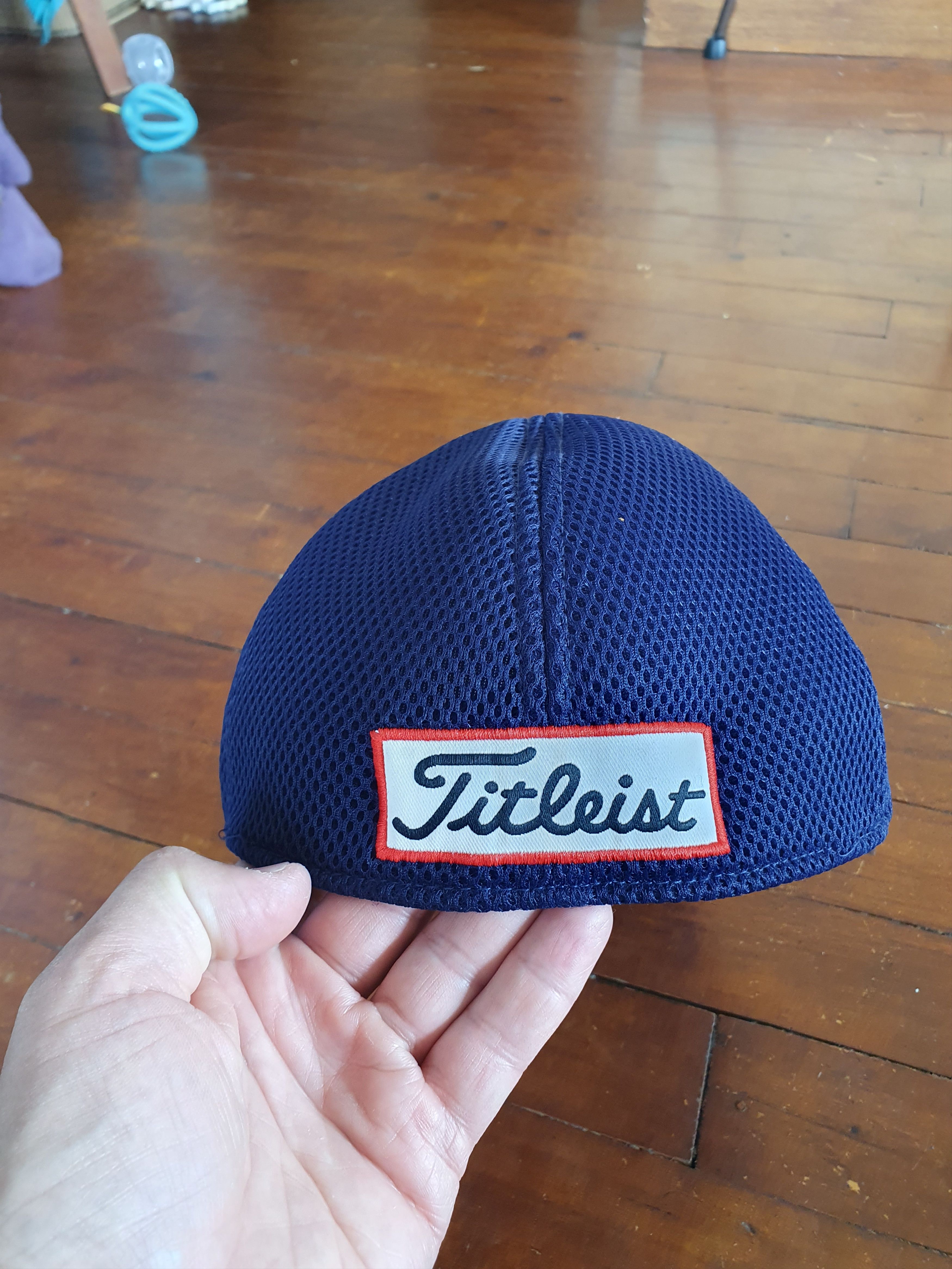 Footjoy Titleist By New Era Footjoy Pro V1 Fitted Mesh Hat sz L/XL Size ONE SIZE - 8 Thumbnail
