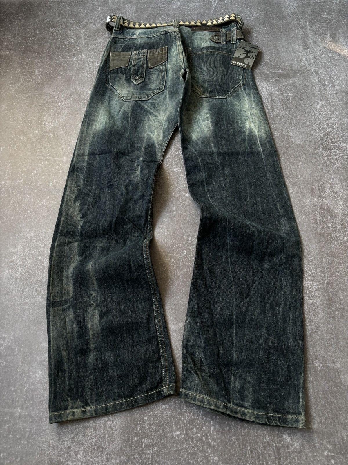 CRAZY VINTAGE FLARED jeans if six was nine style