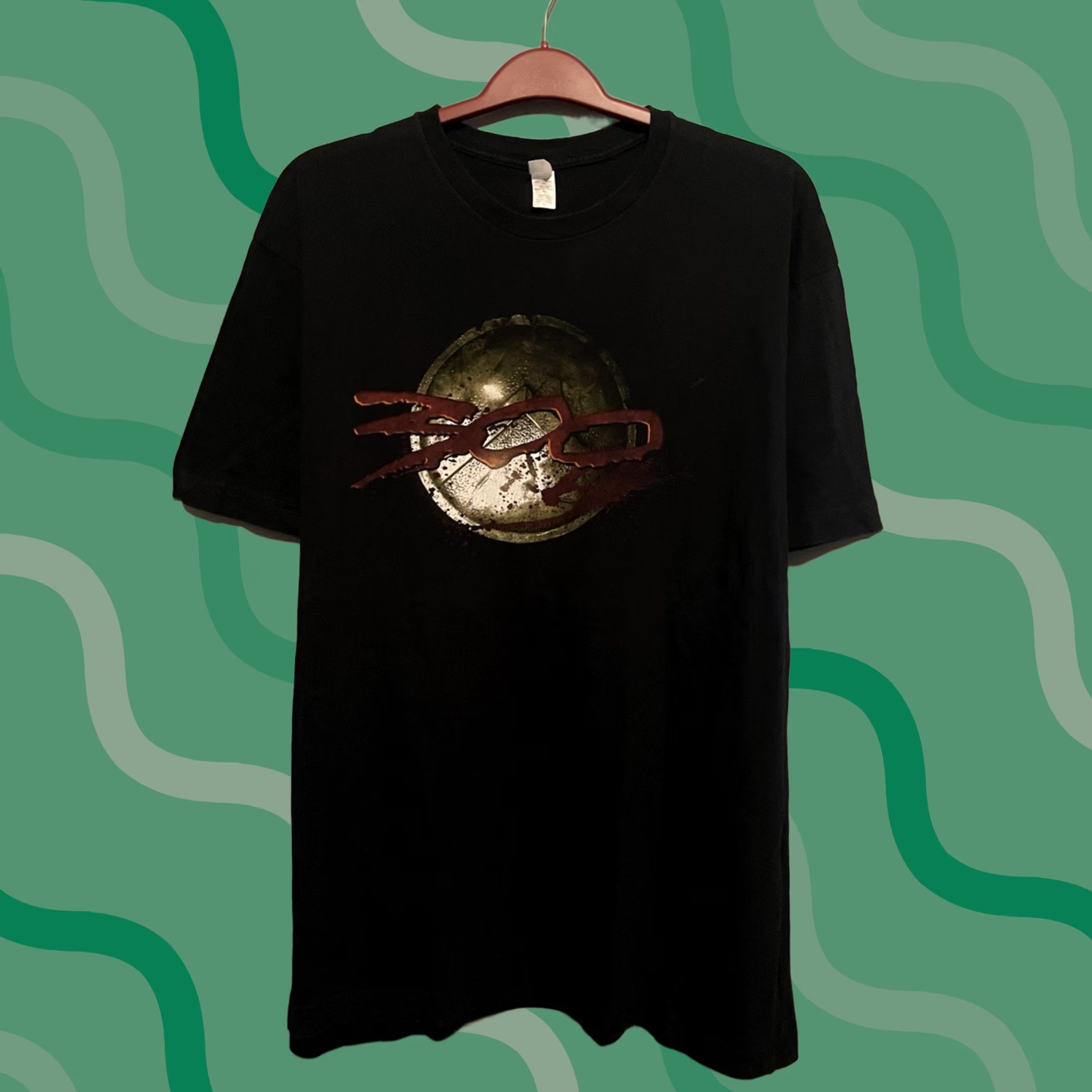 Tultex VINTAGE 300 Movie Promo T-Shirt Men’s 2XL Black Tultex Regular Crew Neck Short Sleeve Cotton Shirt Mens Movie B463 Glory 300 Size US XXL / EU 58 / 5 - 1 Thumbnail