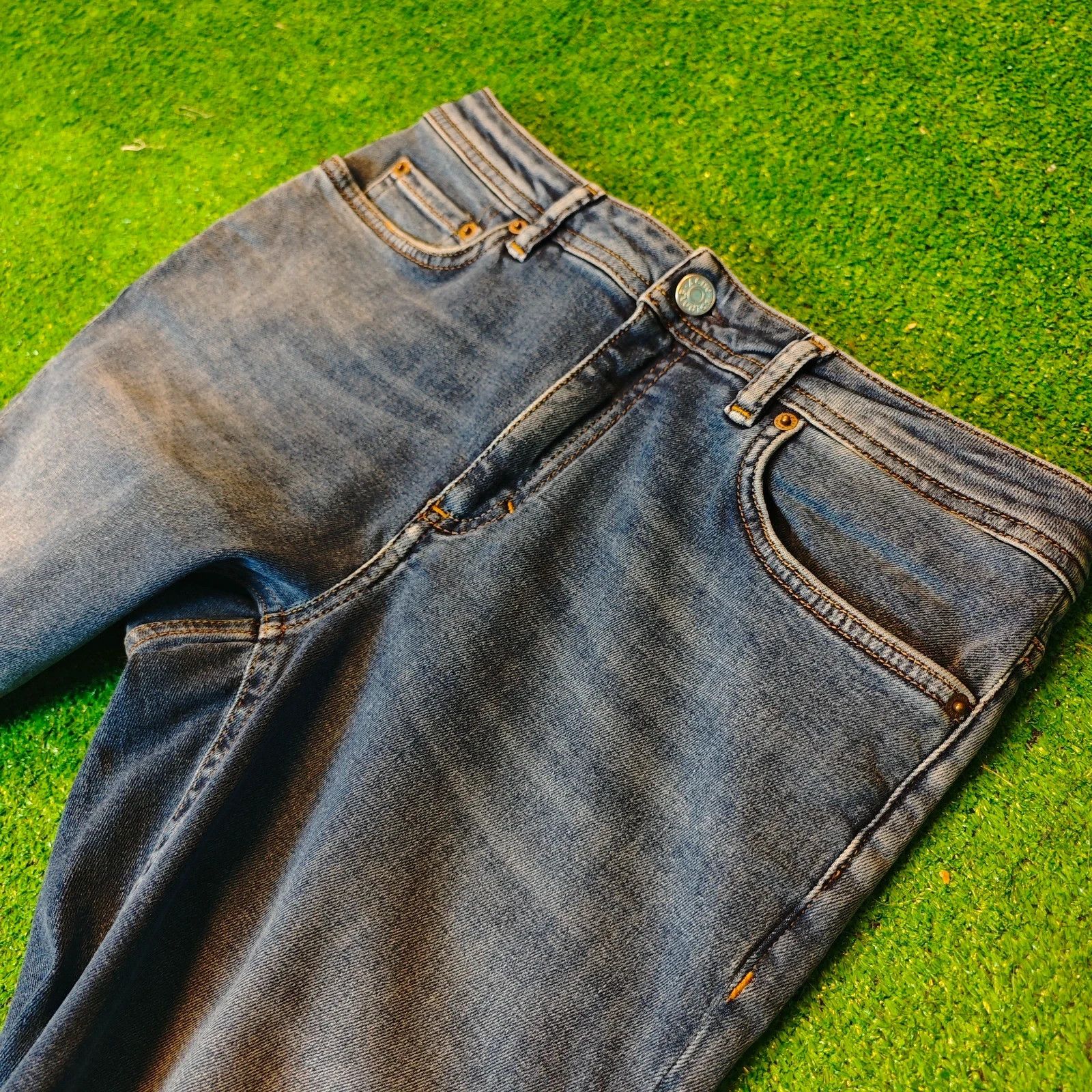 Acne Studios Acne Studios Jeans Womens 30x32 blue slim classic wash Size 30" / US 8 / IT 44 - 11 Thumbnail