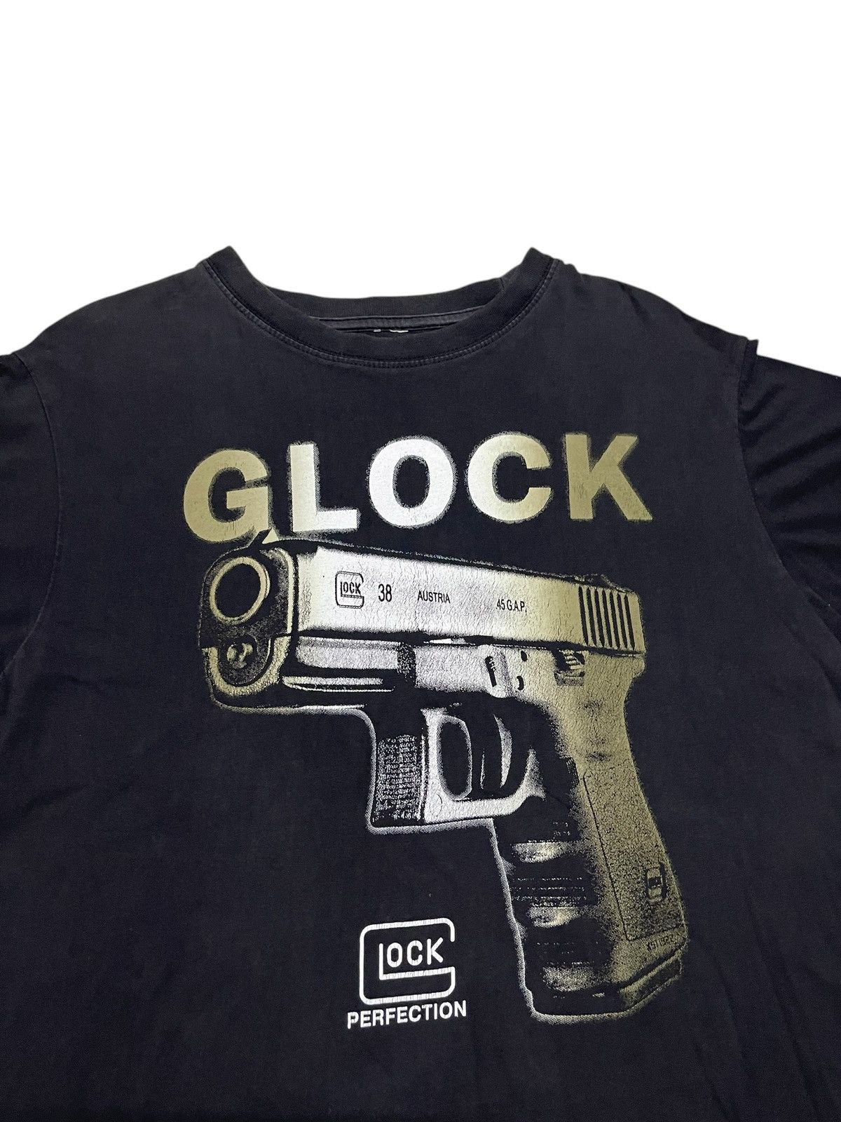 Vintage Vintage Sun Faded Glock Perfection Promo Tee Size US L / EU 52-54 / 3 - 4 Thumbnail