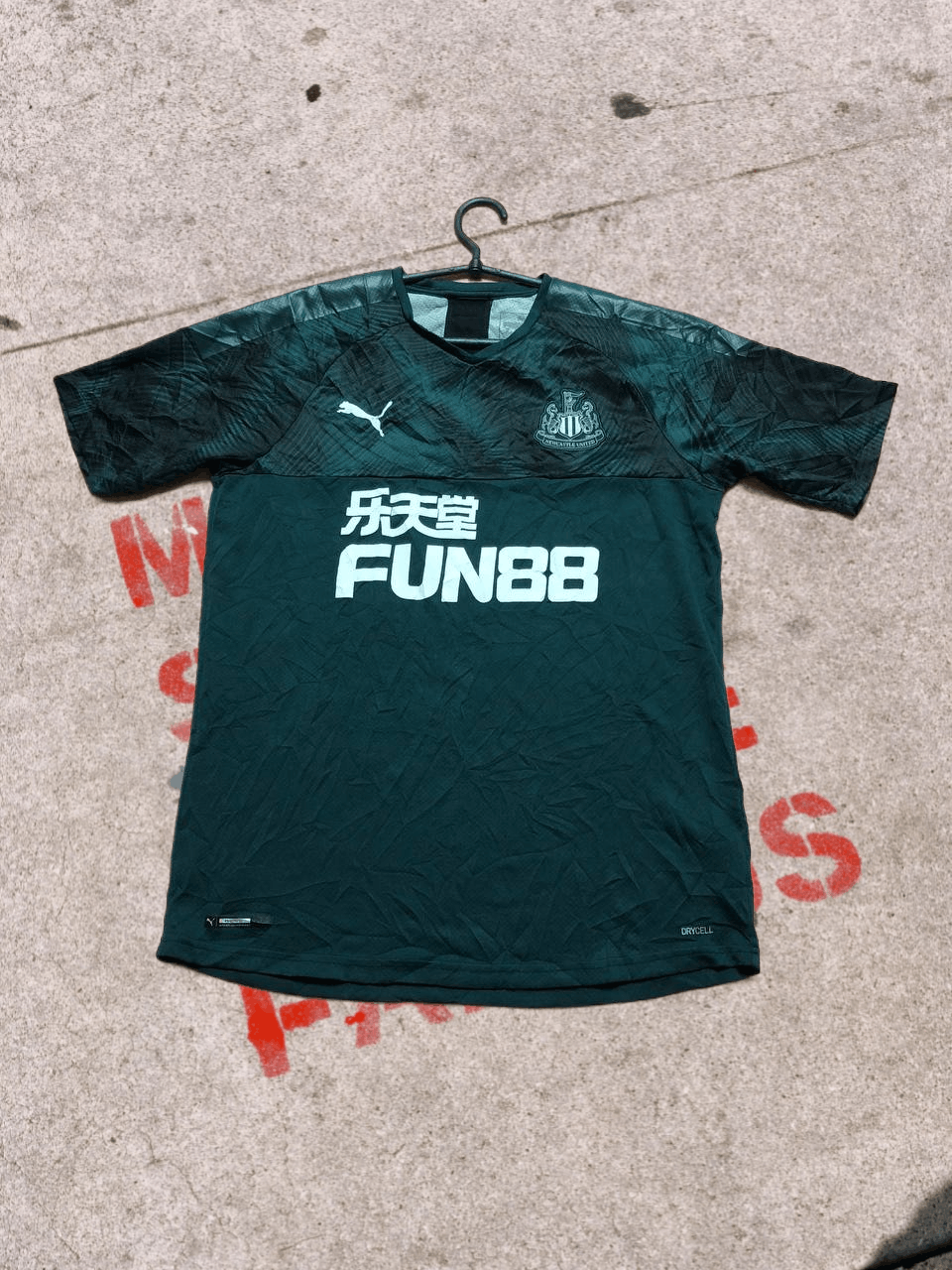 Puma NEWCASTLE UNITED AWAY FOOTBALL SHIRT PUMA SOCCER JERSEY Size US M / EU 48-50 / 2 - 1 Thumbnail