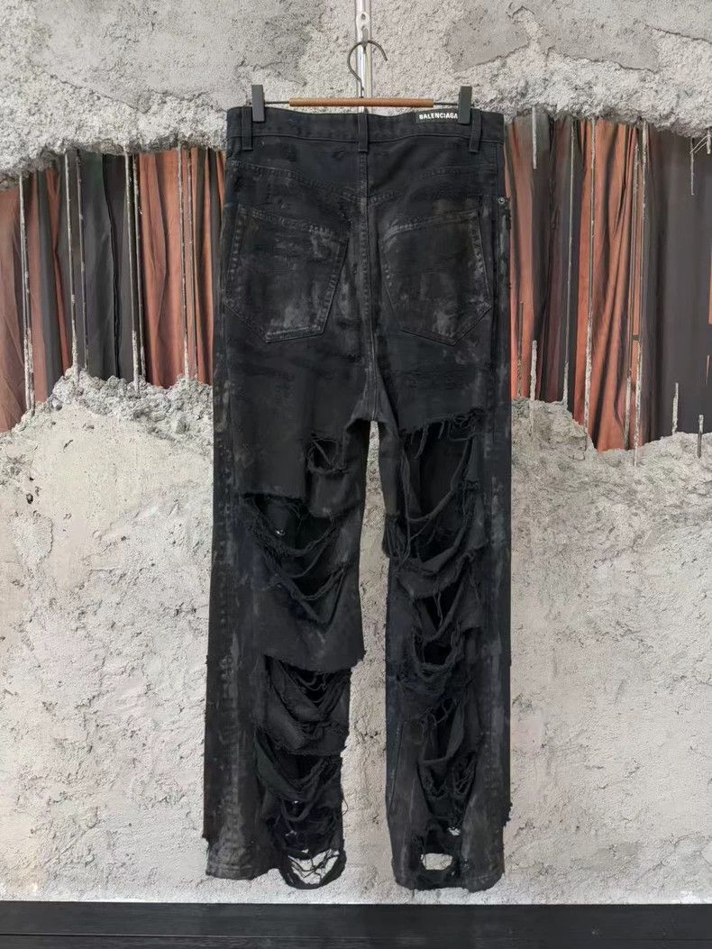 Balenciaga Balenciaga size xs Erosion tear damage jeans 2503-Nextarro Size US 28 / EU 44 - 2 Thumbnail