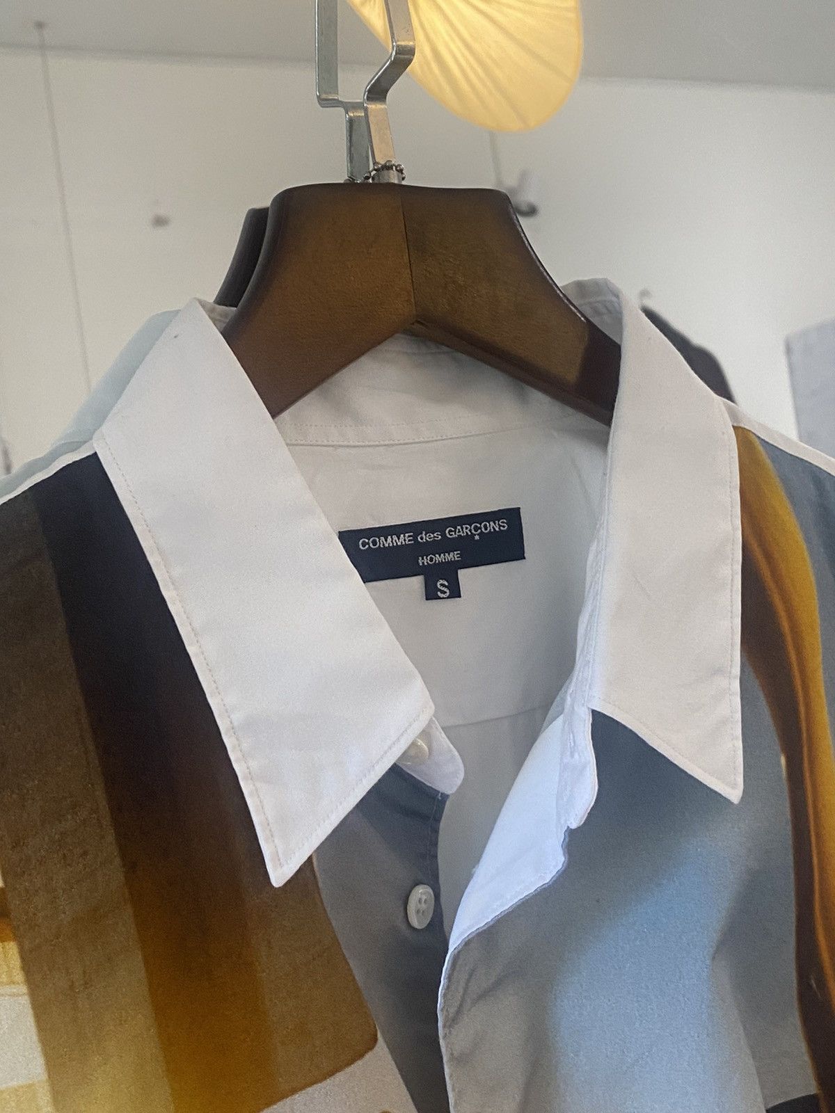 Comme des Garcons Homme White overprinted shirt Size US M / EU 48-50 / 2 - 3 Thumbnail