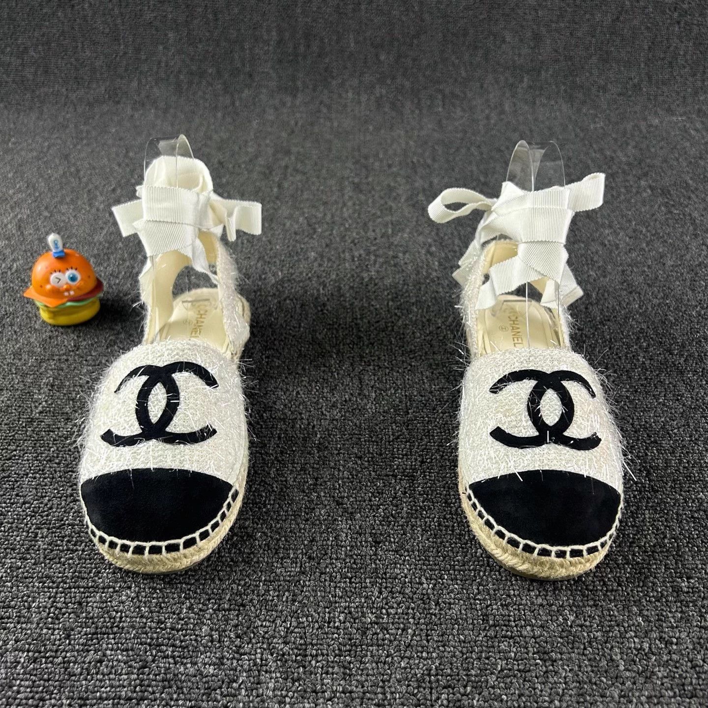 Chanel Chanel Woven Fisherman Shoes Black & White EUR 37 Size US 6 / IT 36 - 2 Thumbnail