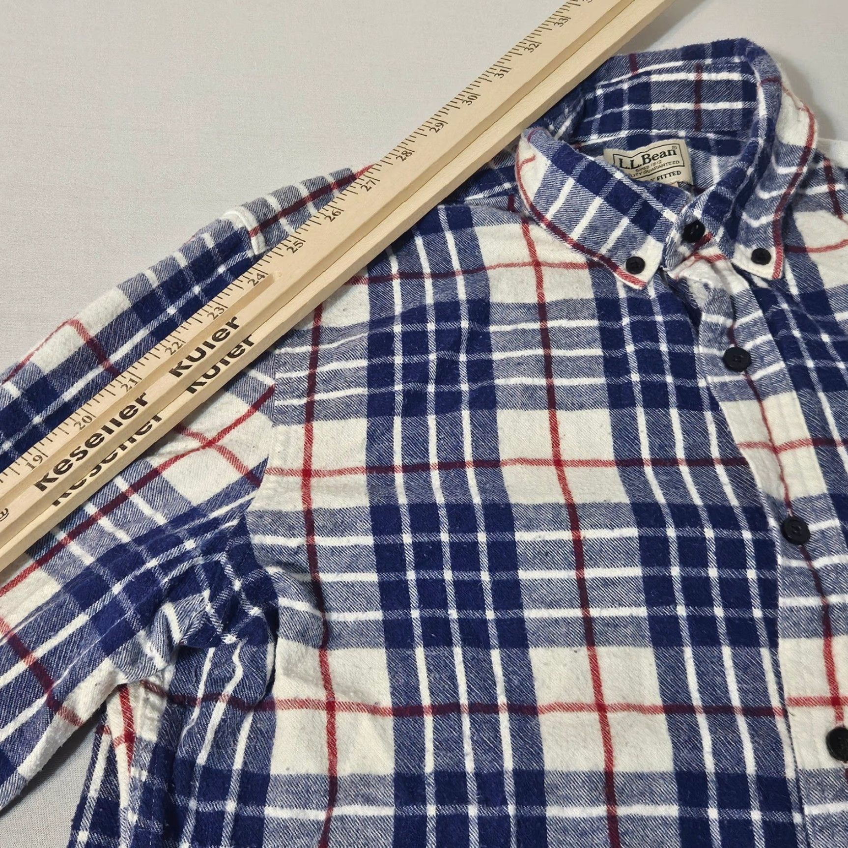 Vintage LL Bean Mens Plaid Flannel Button Shirt Long Sleeve M gray Blue Plaid Button-Down Collar Casual Fall Winter Mens Size US M / EU 48-50 / 2 - 5 Thumbnail