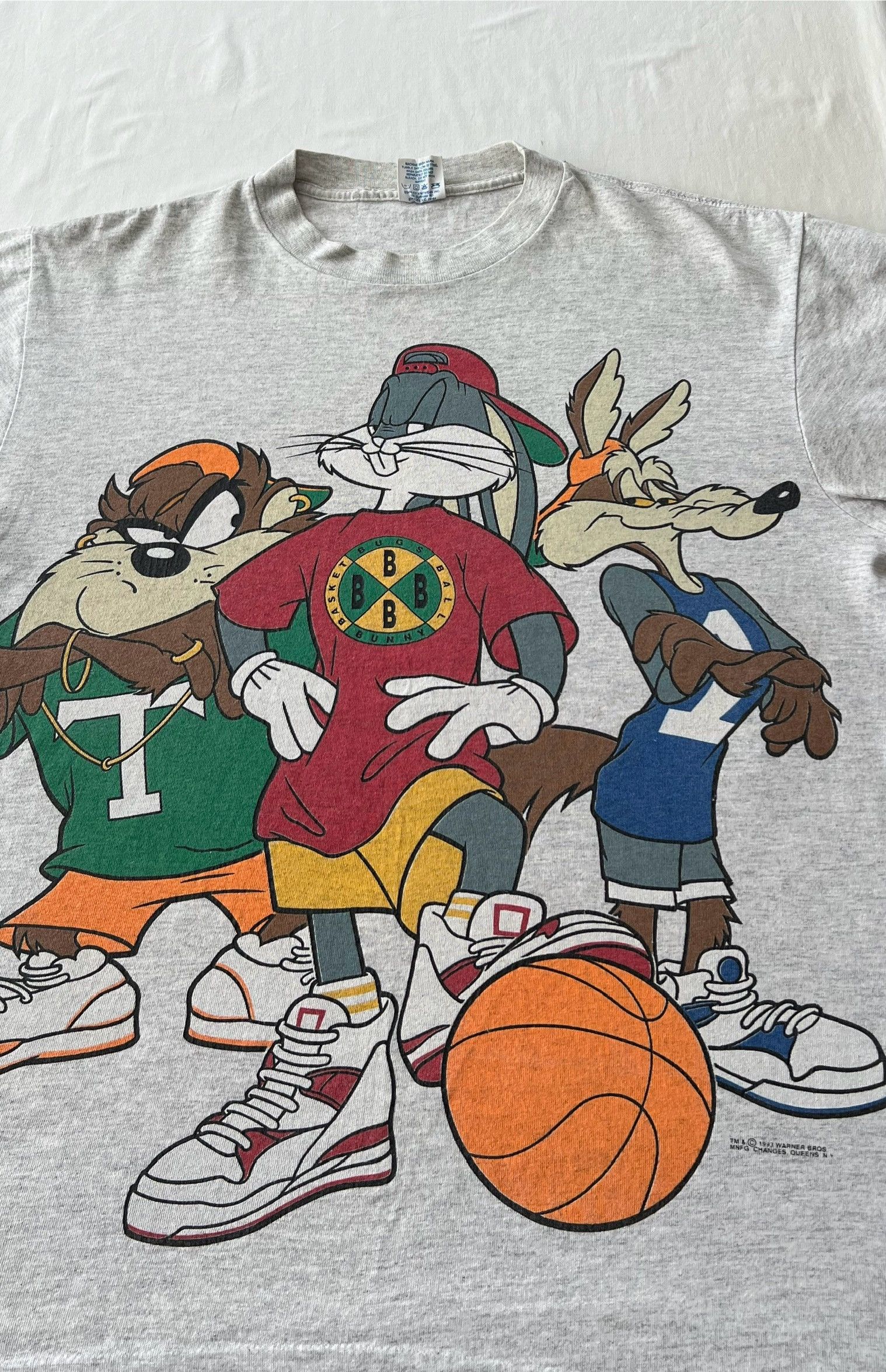 Warner Bros Vintage 1993 Looney Tunes Cross Colours Taz Bugs T-shirt Size US L / EU 52-54 / 3 - 3 Thumbnail