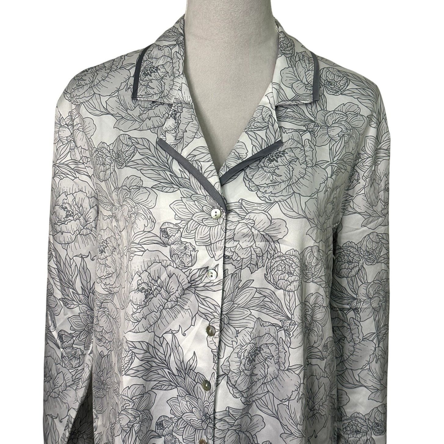 Nordstrom Nordstrom Rack Women's Gray/White Floral Satin Sleep Shirt M Size M / US 6-8 / IT 42-44 - 2 Thumbnail