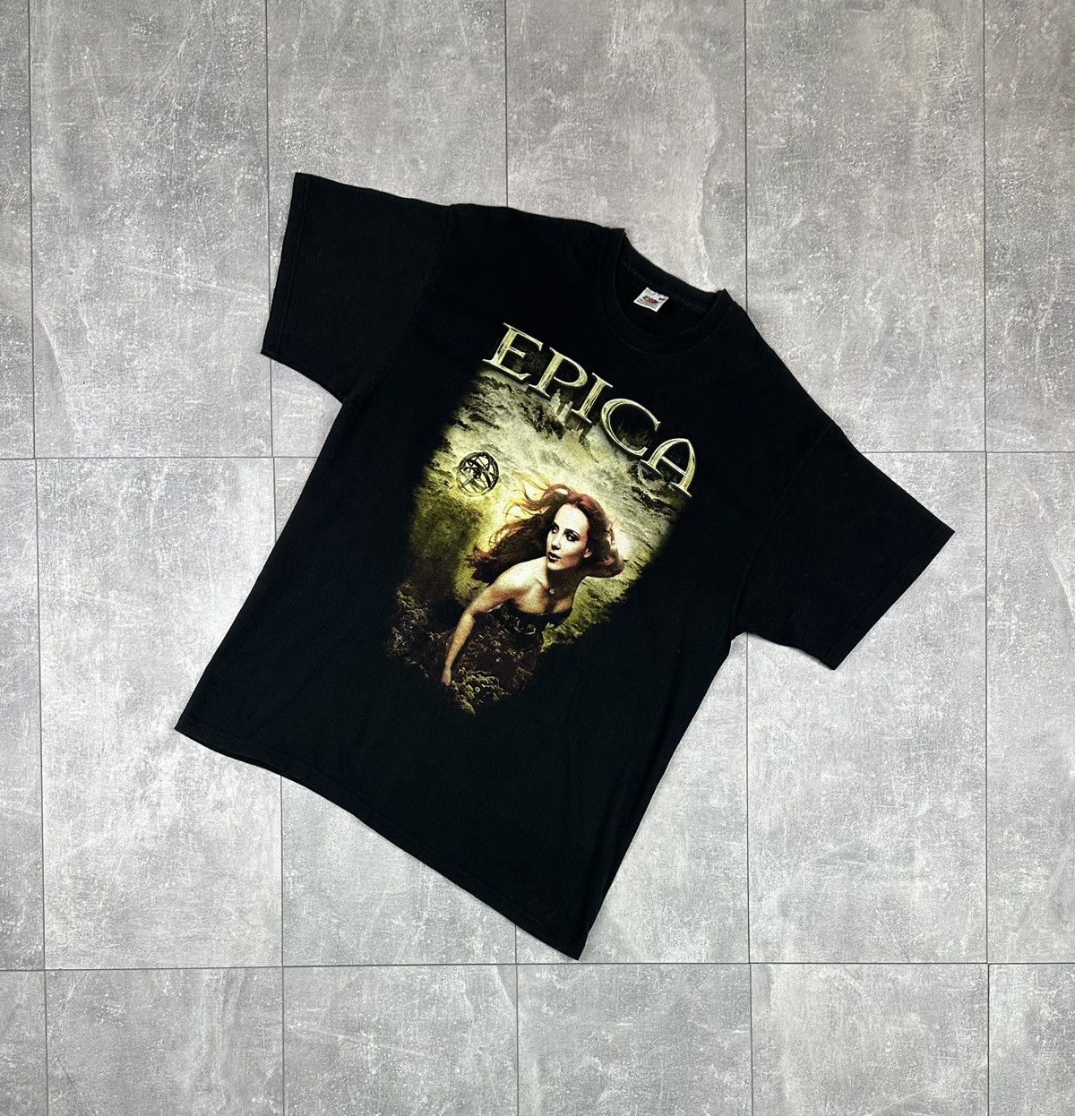 Fruit Of The Loom Epica Turne Band Music Vintage T-Shirt Size US XL / EU 56 / 4 - 1 Thumbnail