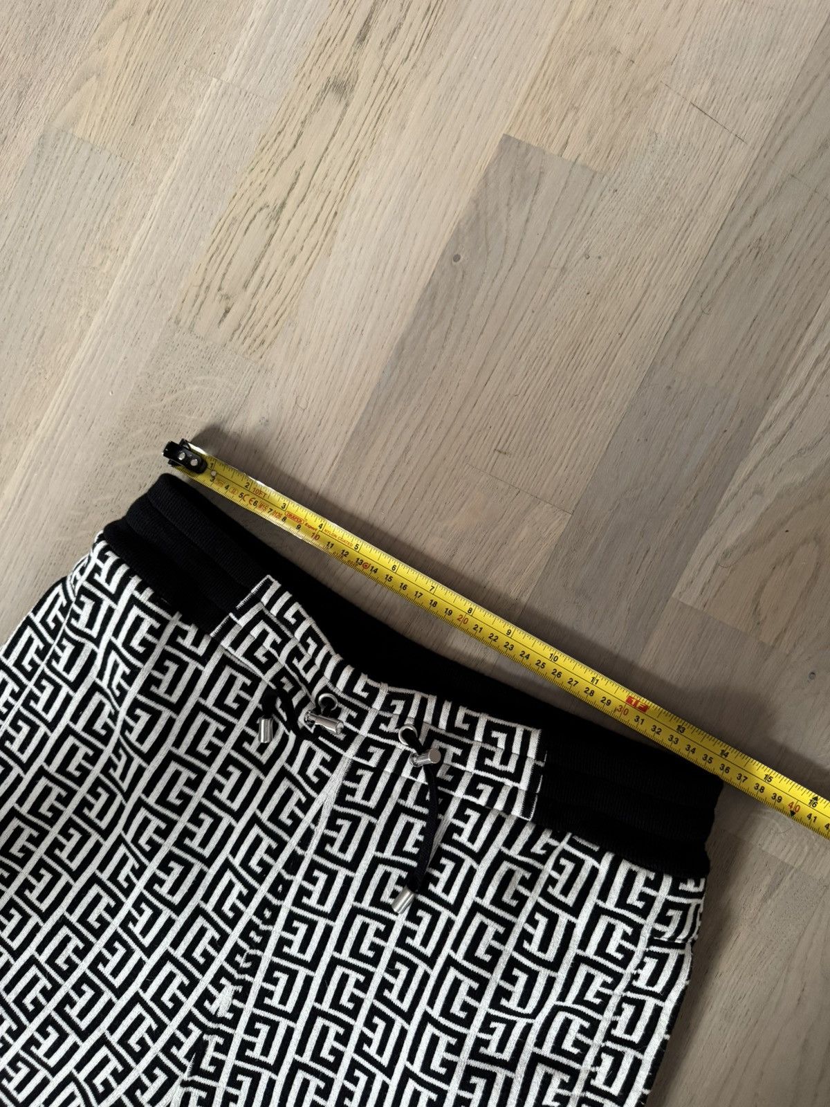 Balmain BALMAIN joggers sz S SEE REAL TAPE MEASUREMENTS IN PHOTOS Size US 29 - 5 Thumbnail