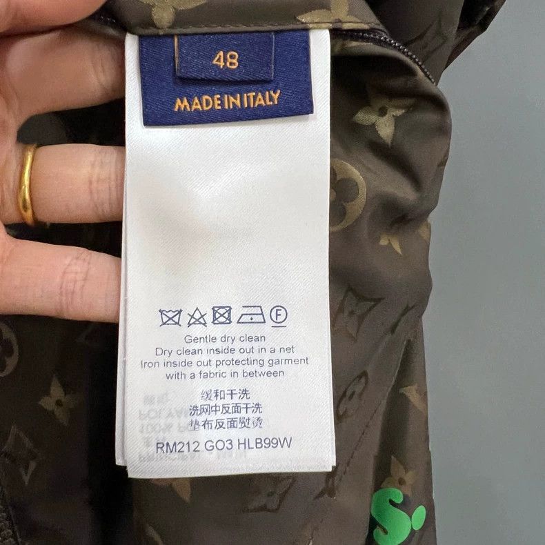 Louis Vuitton Louis Vuitton Brown presbyopic logo full print jacket 2501- Size US M / EU 48-50 / 2 - 4 Thumbnail
