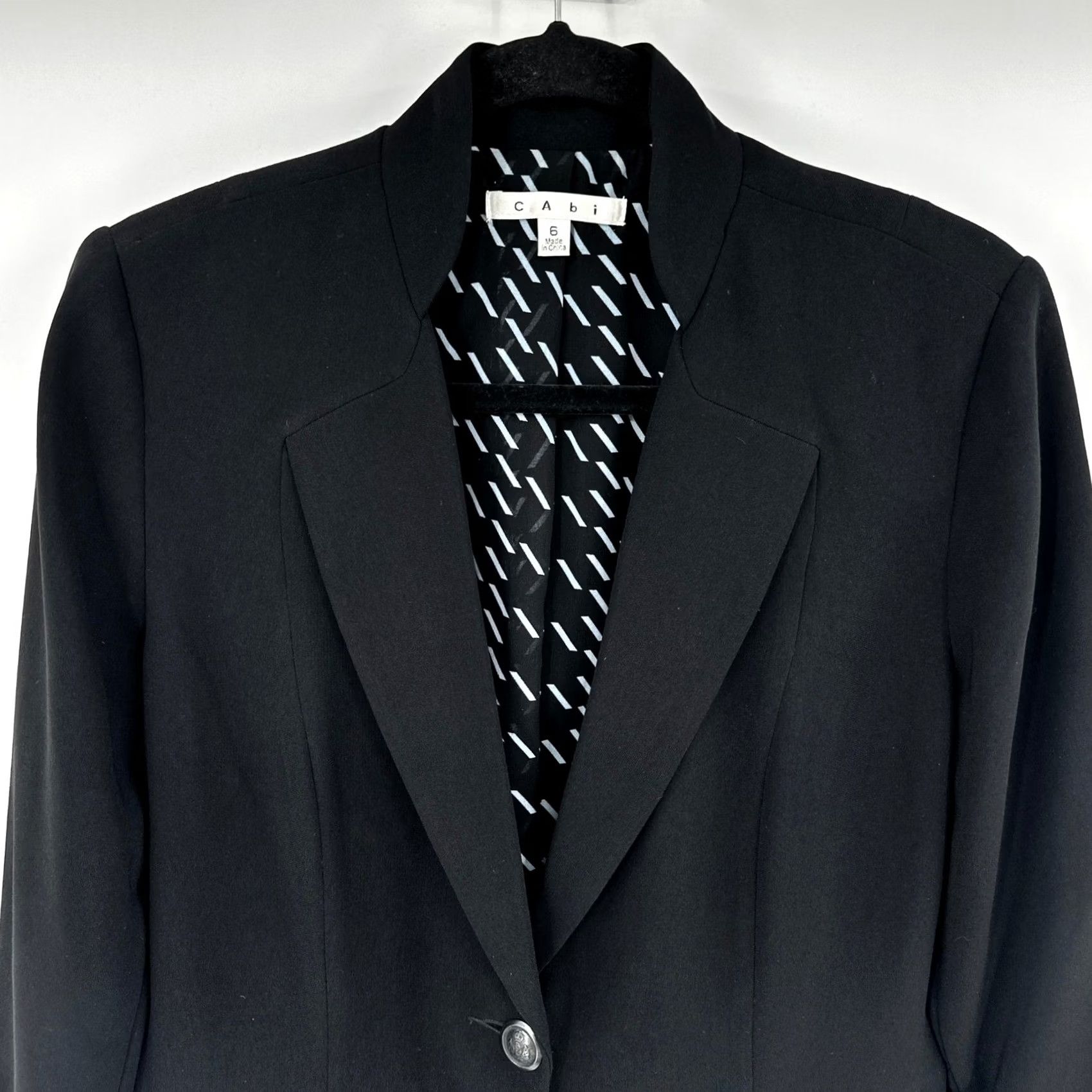 Vintage Cabi 717 Black Single Button Blazer Jacket Womens 6 Career Workwear Dressy Blazer Size M / US 6-8 / IT 42-44 - 2 Thumbnail