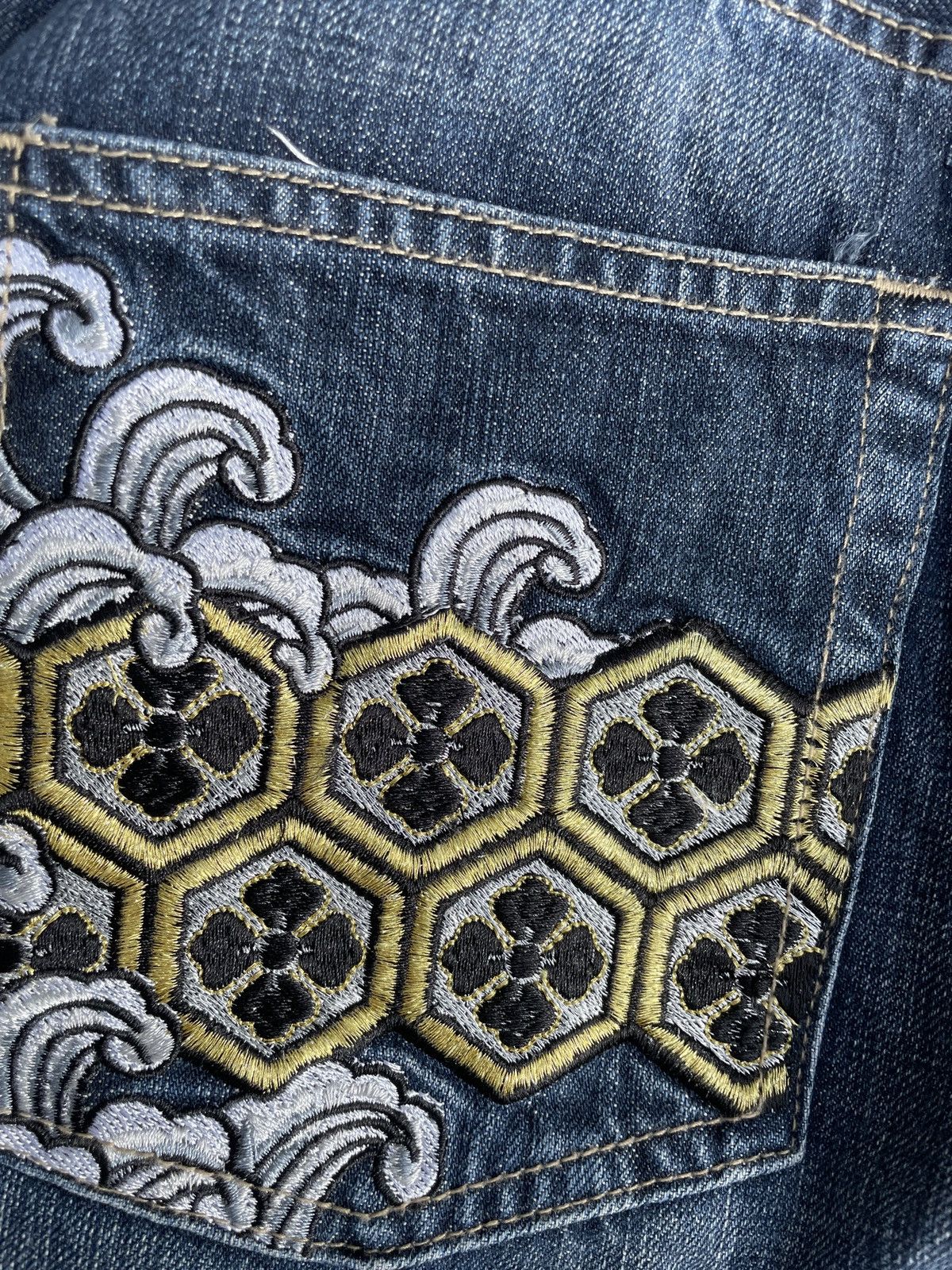 If Six Was Nine 2000s Japanese archive Sukajan Wabori Embroidery Jeans Size US 34 / EU 50 - 7 Thumbnail