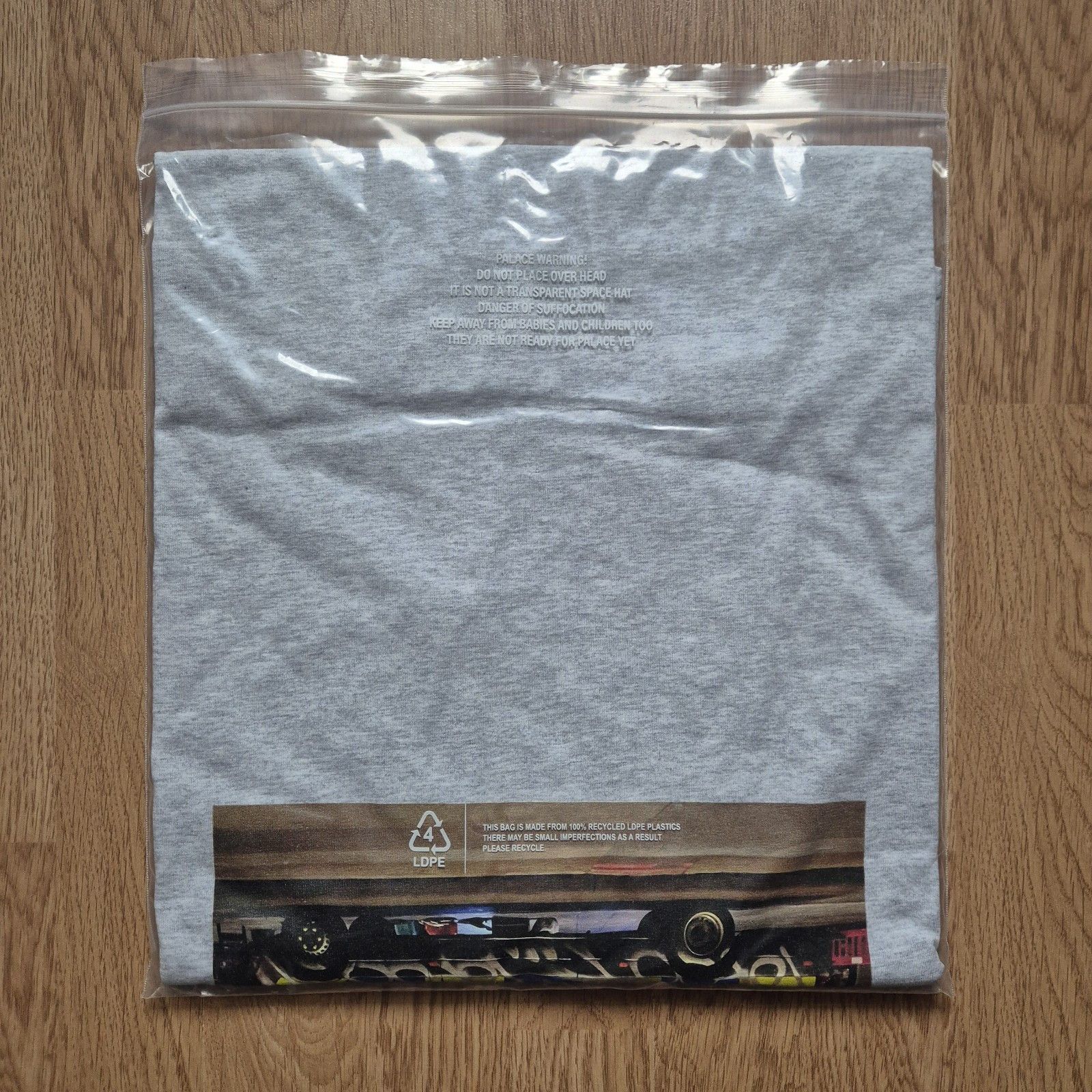 Palace Palace 10Foot T-Shirt Grey XXL Brand New In Dustbag FW23 Size US XXL / EU 58 / 5 - 3 Thumbnail