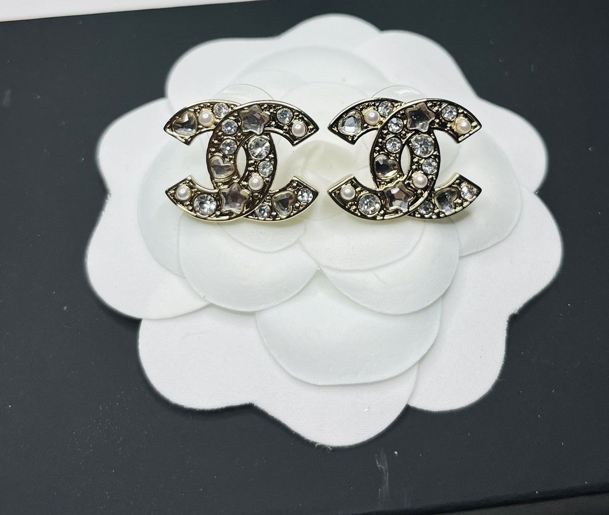 Chanel Chanel crystal earrings Size ONE SIZE - 1 Thumbnail
