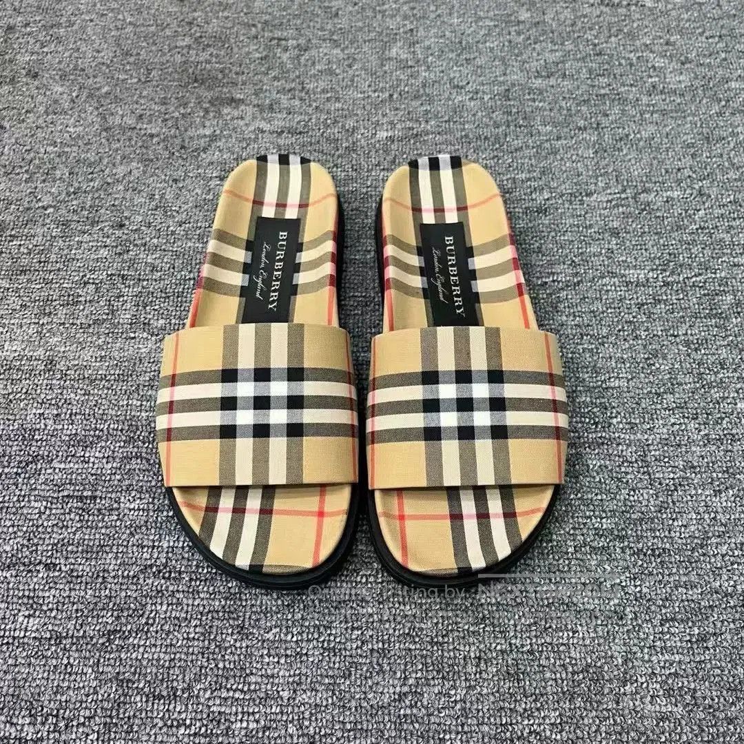Burberry Burberry Brown Classic Check Slippers. Size US 8.5 / IT 38.5 - 2 Thumbnail