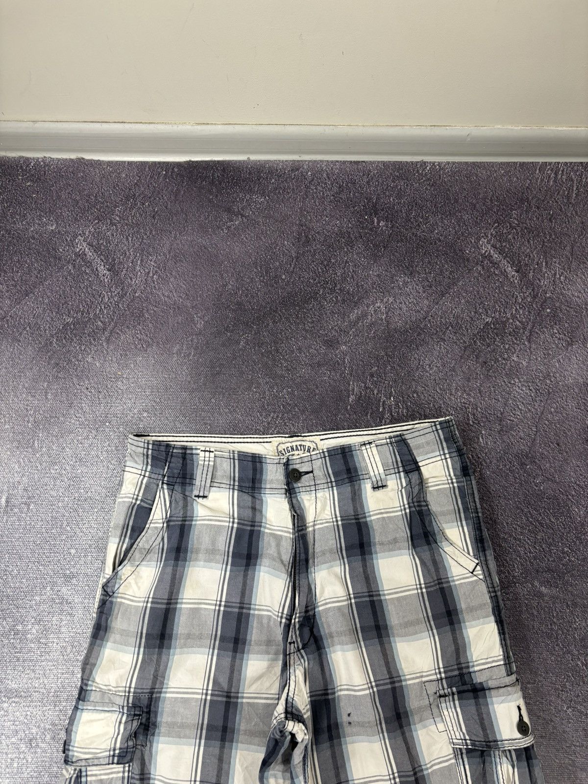 Levi's Vintage Levi’s Signature USA Check Dad Hype Cargo Shorts Size US 34 / EU 50 - 9 Thumbnail