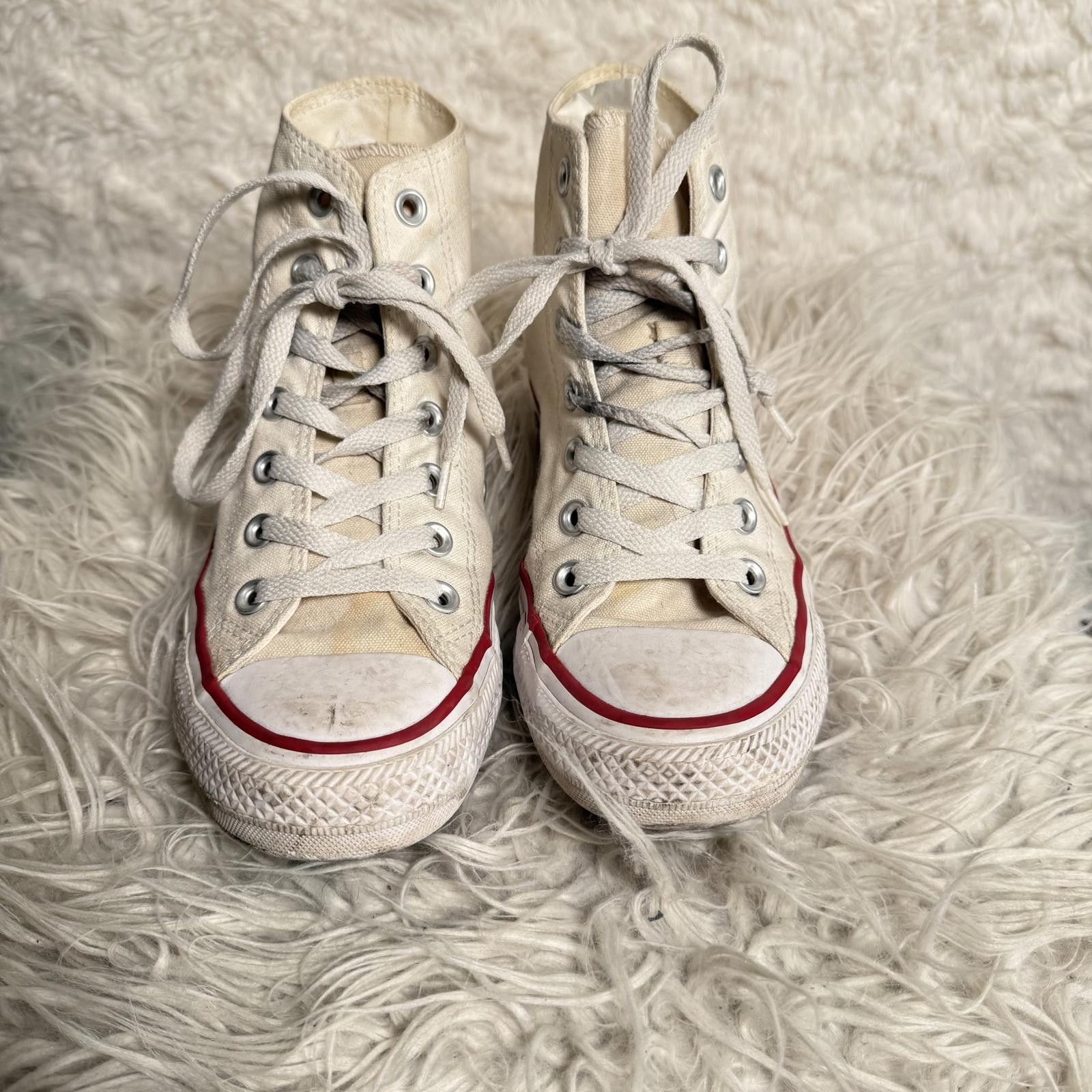 Converse cream converse chuck taylor high tops Size US 7.5 / IT 37.5 - 2 Thumbnail