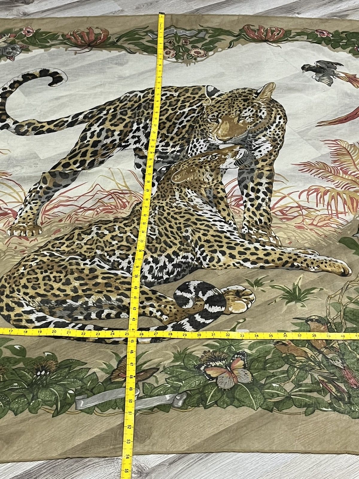 GOA VERYRARE🔥Vintage GOA LEOPARD COUPLE Flora & Fauna Big Scarf Size ONE SIZE - 17 Thumbnail