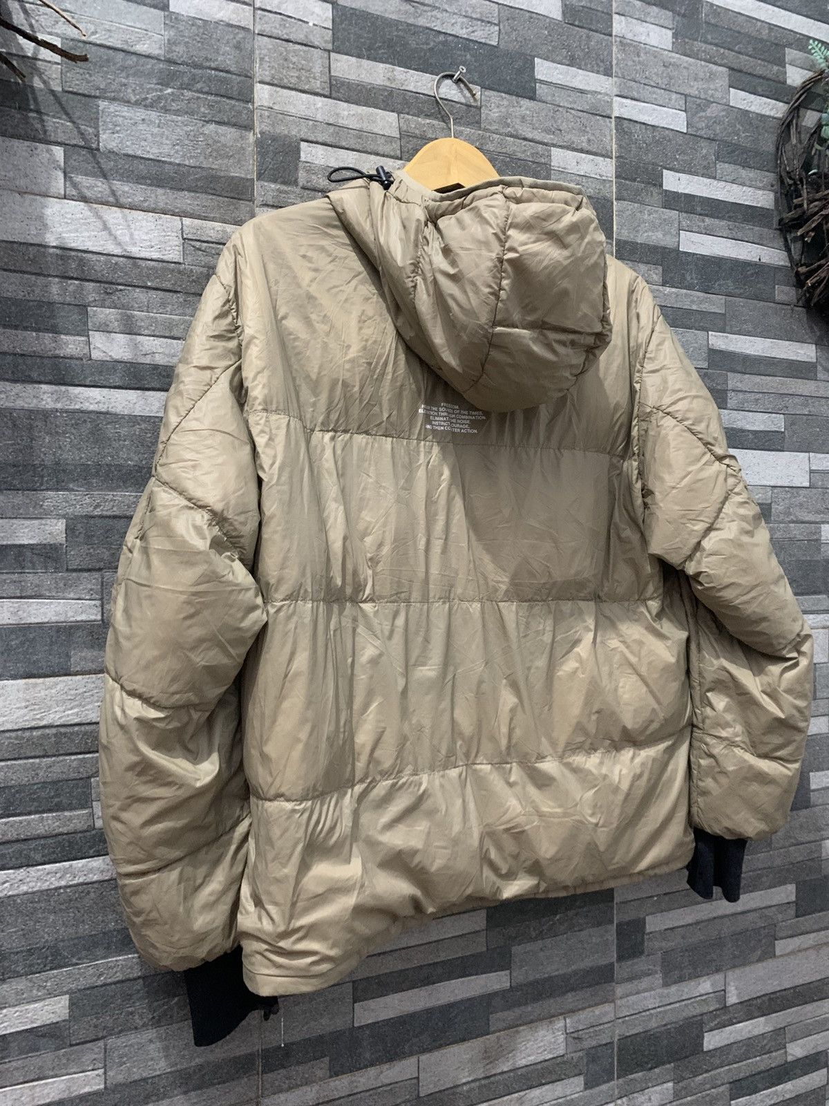 GU × Undercover GU Undercover Puffer Jacket Size US M / EU 48-50 / 2 - 3 Thumbnail