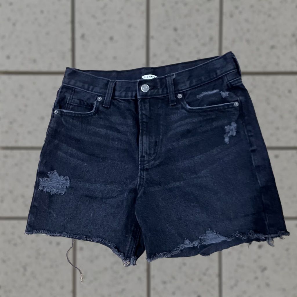 Old Navy VINTAGE OLD NAVY Denim Shorts Womens 2 Black Fringe RawHem Grunge Distres Model 2 Size 26" / US 2 / IT 38 - 1 Thumbnail