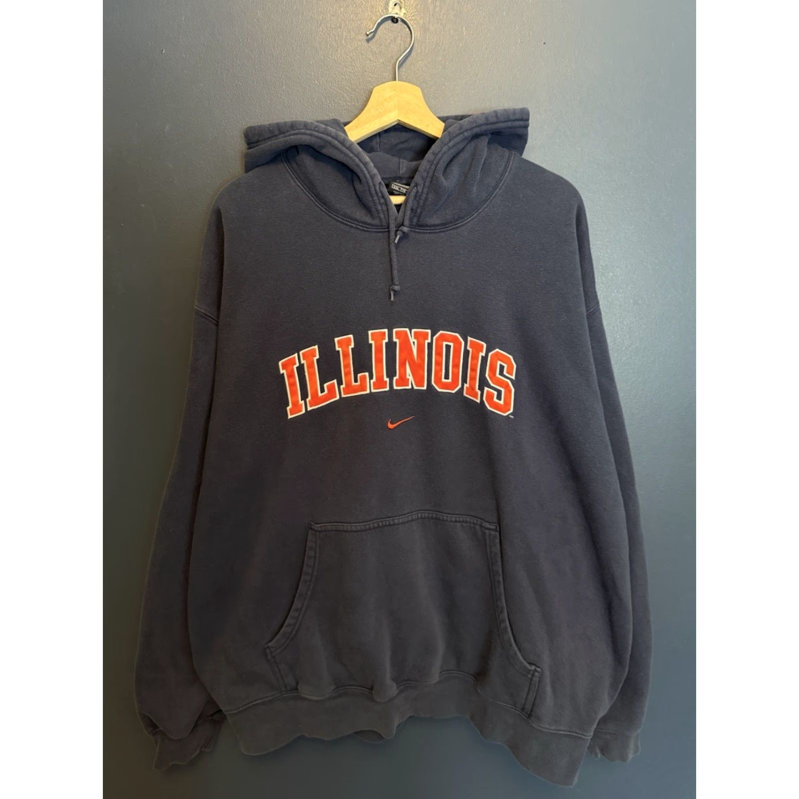 Nike VINTAGE Nike Hoodie 2XL Check Blue 90s University Of Illinois Pullover Men Size US XXL / EU 58 / 5 - 3 Thumbnail