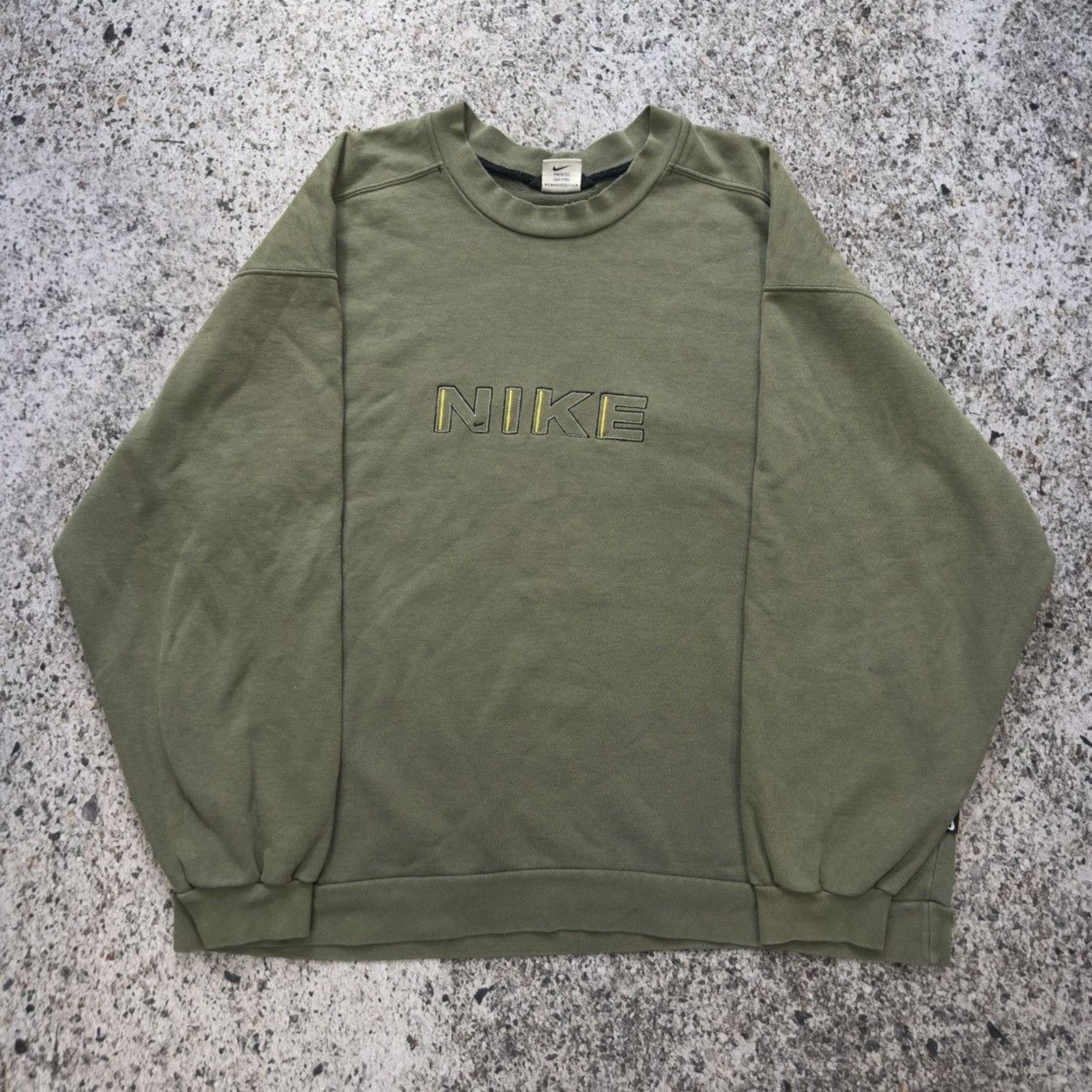 Nike Thrashed Faded 90s Nike Green Logo Sweatshirt ERD Grunge Size US XL / EU 56 / 4 - 15 Thumbnail