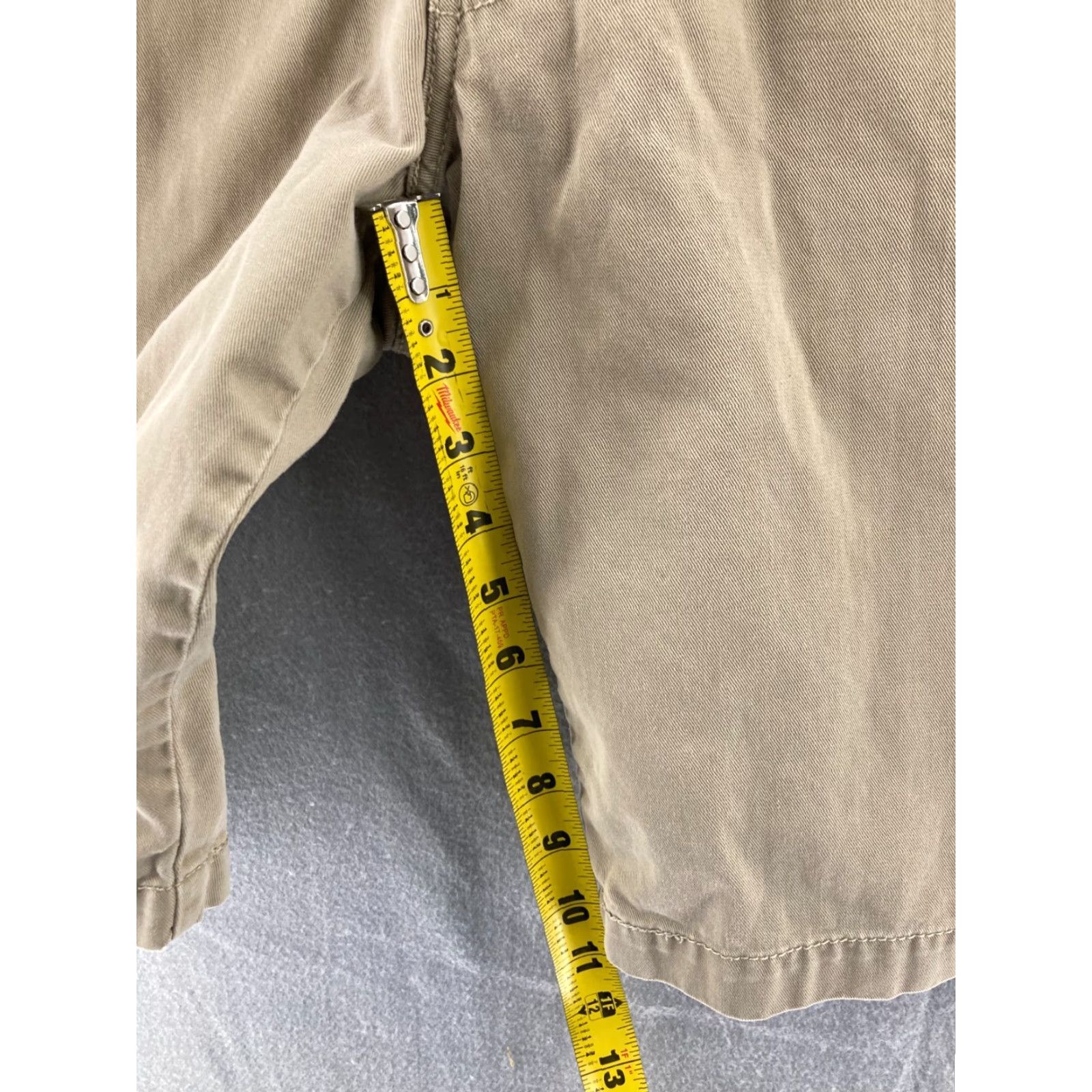 Levi's Levi's Vintage-Style Cargo Shorts Men 32 Beige Casual Mid Rise Cotton Denim 90s Size US 32 / EU 48 - 4 Thumbnail