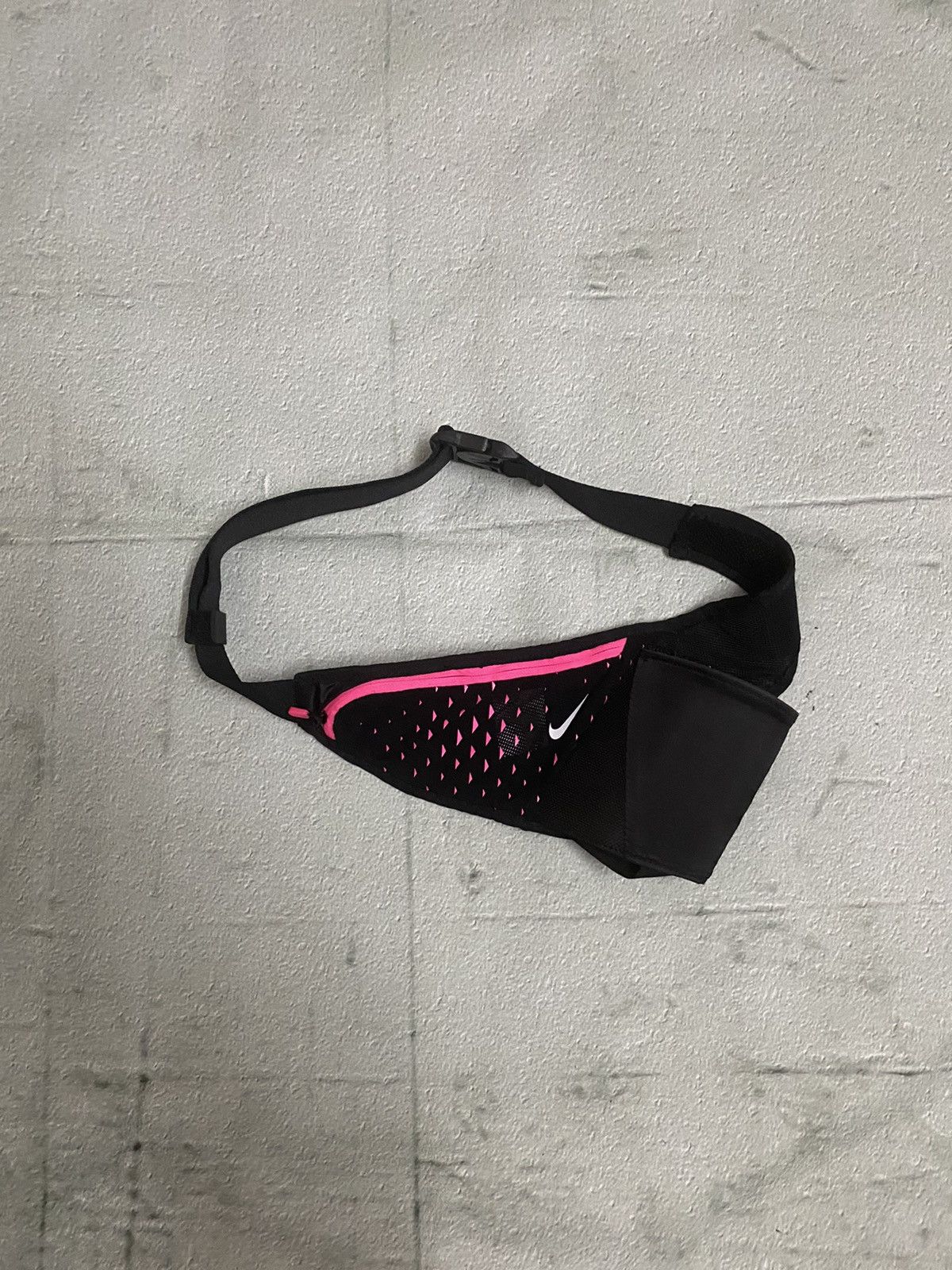 Nike × Vintage Nike 00s Vintage Nike Swoosh Bag Reflective Retro Sport Size ONE SIZE - 1 Thumbnail