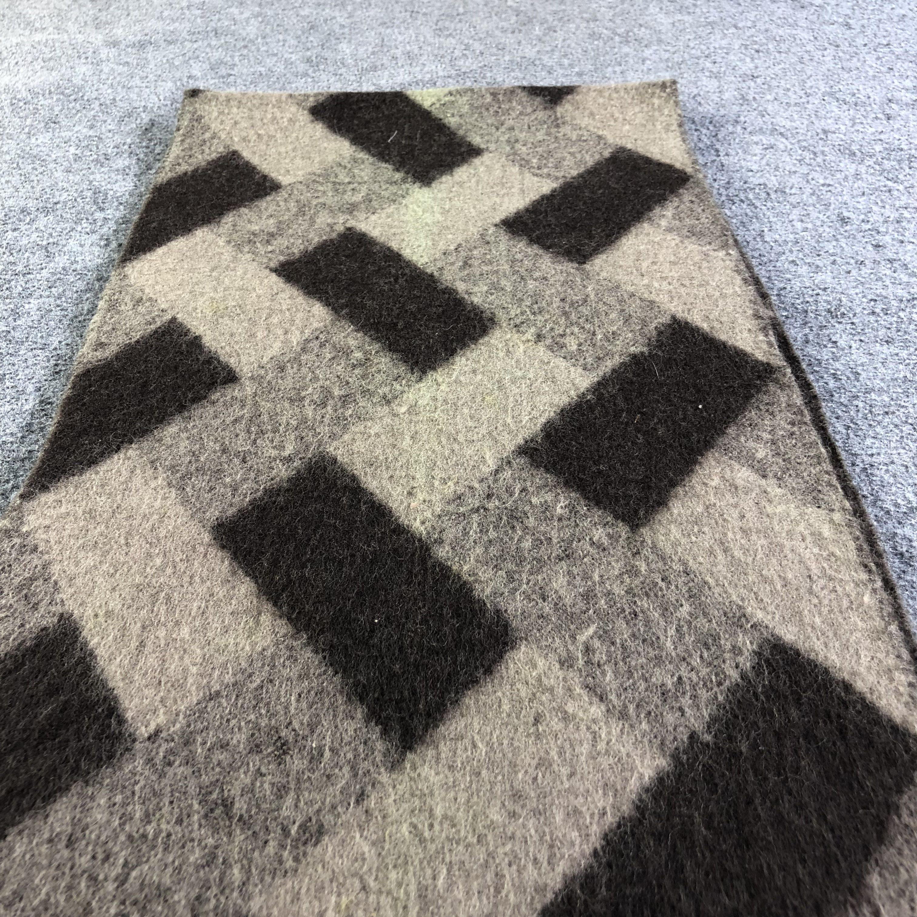 Longchamp Longchamp Wool Scarf Muffler V1971 Size ONE SIZE - 6 Thumbnail