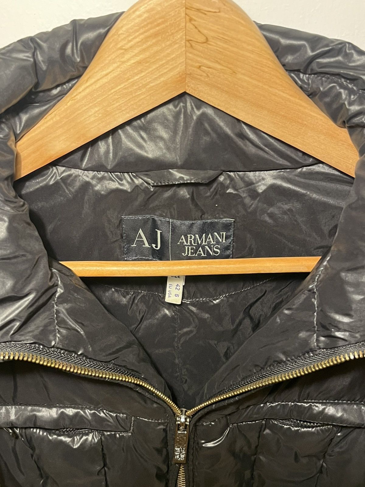 Armani Collezioni Armani jeans black puffer jacket Size M / US 6-8 / IT 42-44 - 2 Thumbnail
