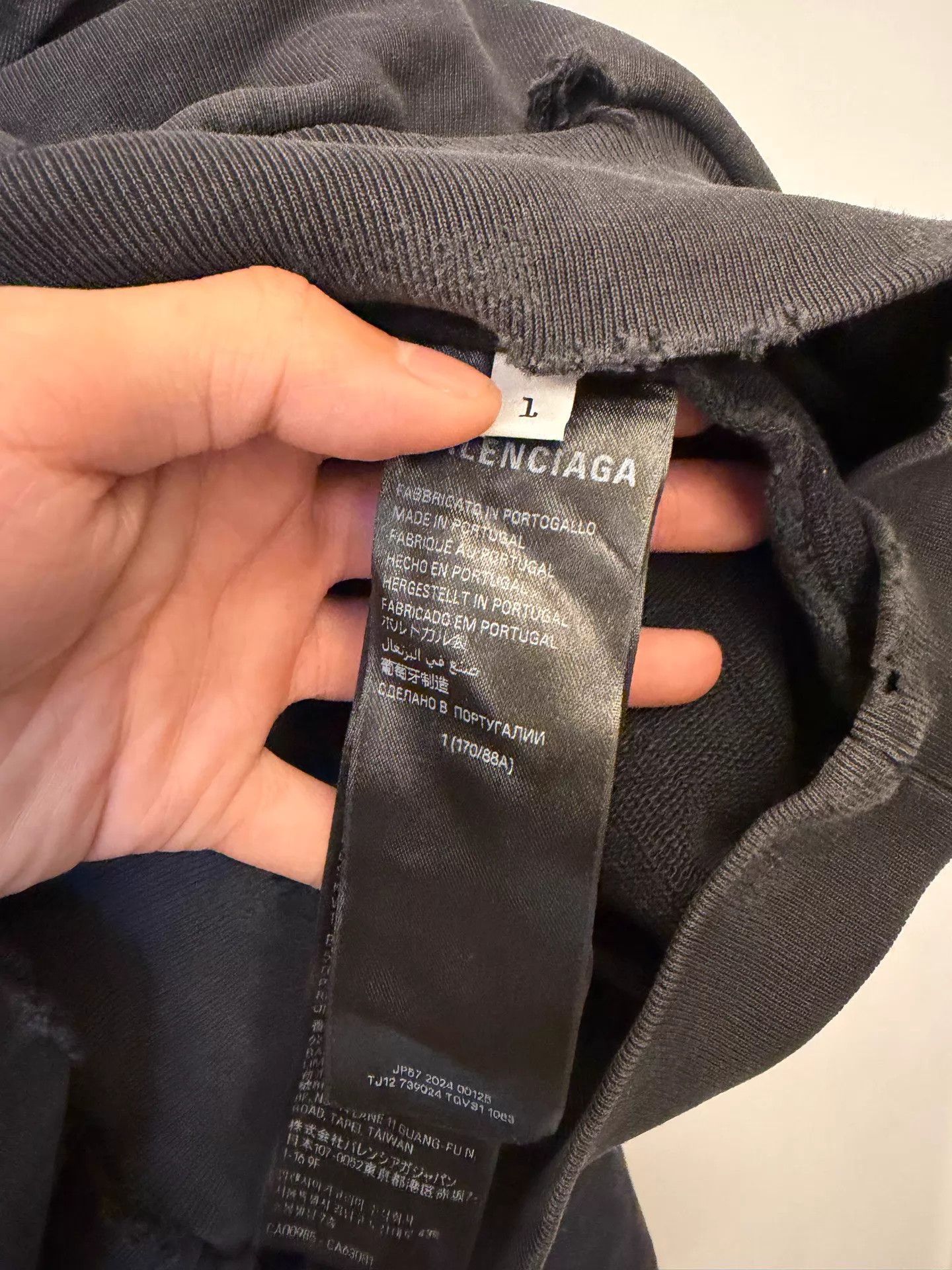Balenciaga Balenciaga Statue of Liberty Distressed Hoodie Size 1 Size US S / EU 44-46 / 1 - 4 Thumbnail