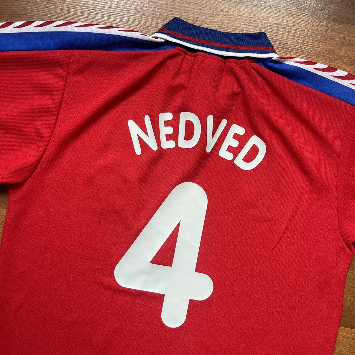 Puma × Vintage CZECH REPUBLIC PUMA 1996 EURO FOOTBALL HOME JERSEY #4 NEDVED Size US L / EU 52-54 / 3 - 8 Thumbnail