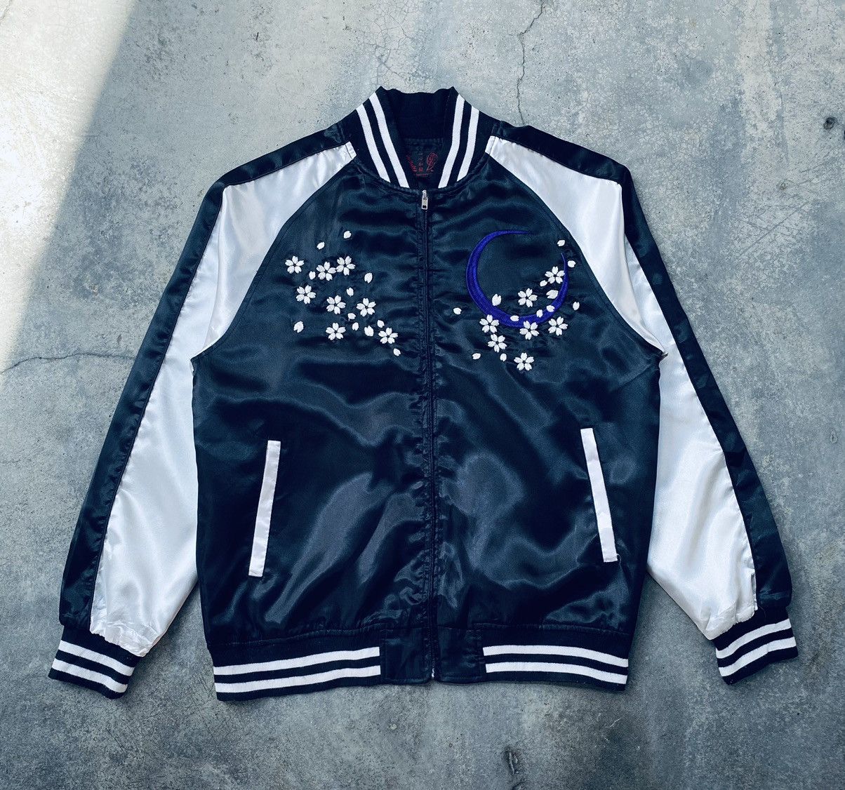 Japanese Brand Vintage Isshin Nyo Kagami sukajan souvenir jacket Size US L / EU 52-54 / 3 - 1 Thumbnail
