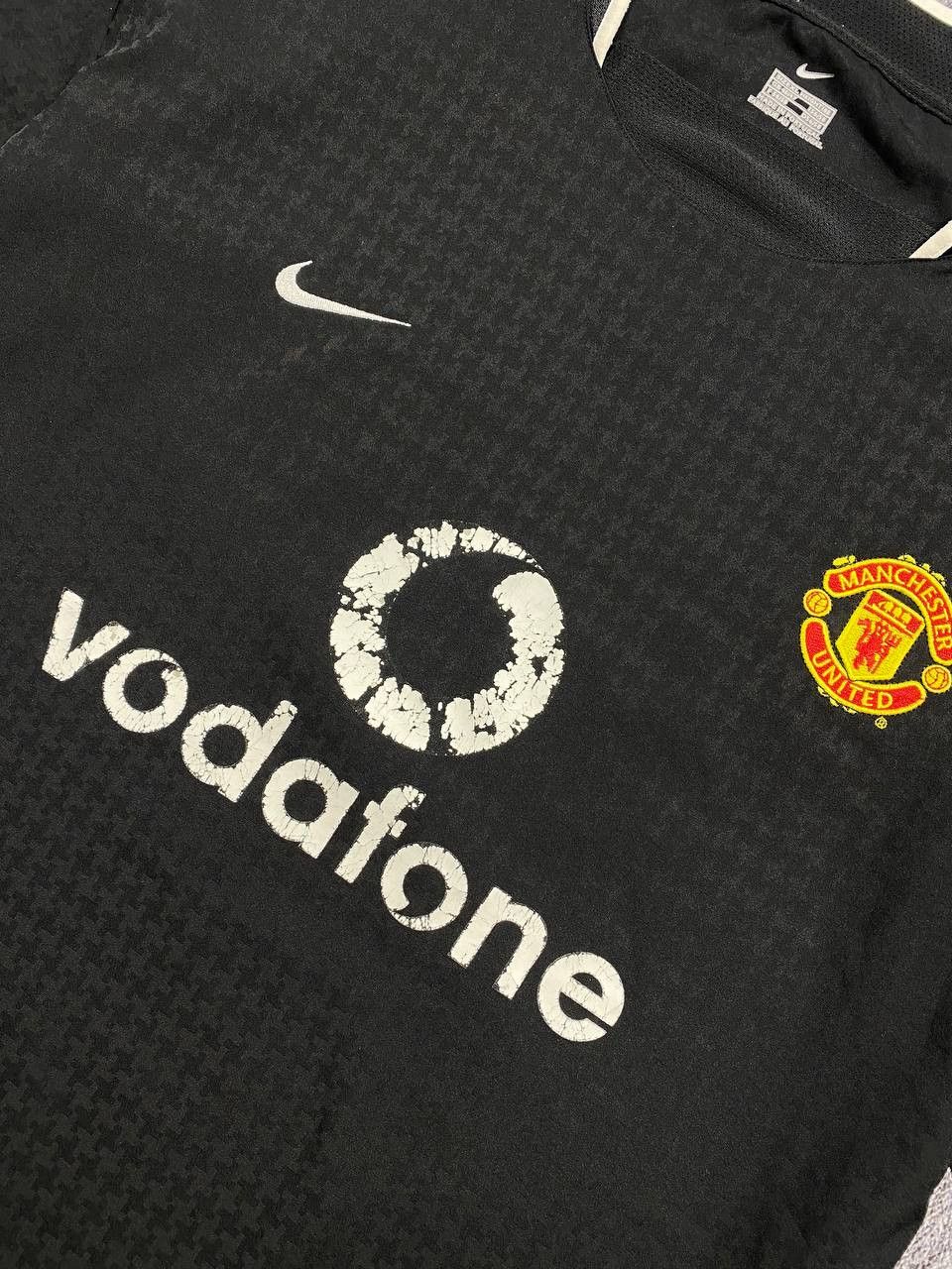 Nike Vtg NIKE Manchester United Black Vodafone Jersey Size US XL / EU 56 / 4 - 3 Thumbnail