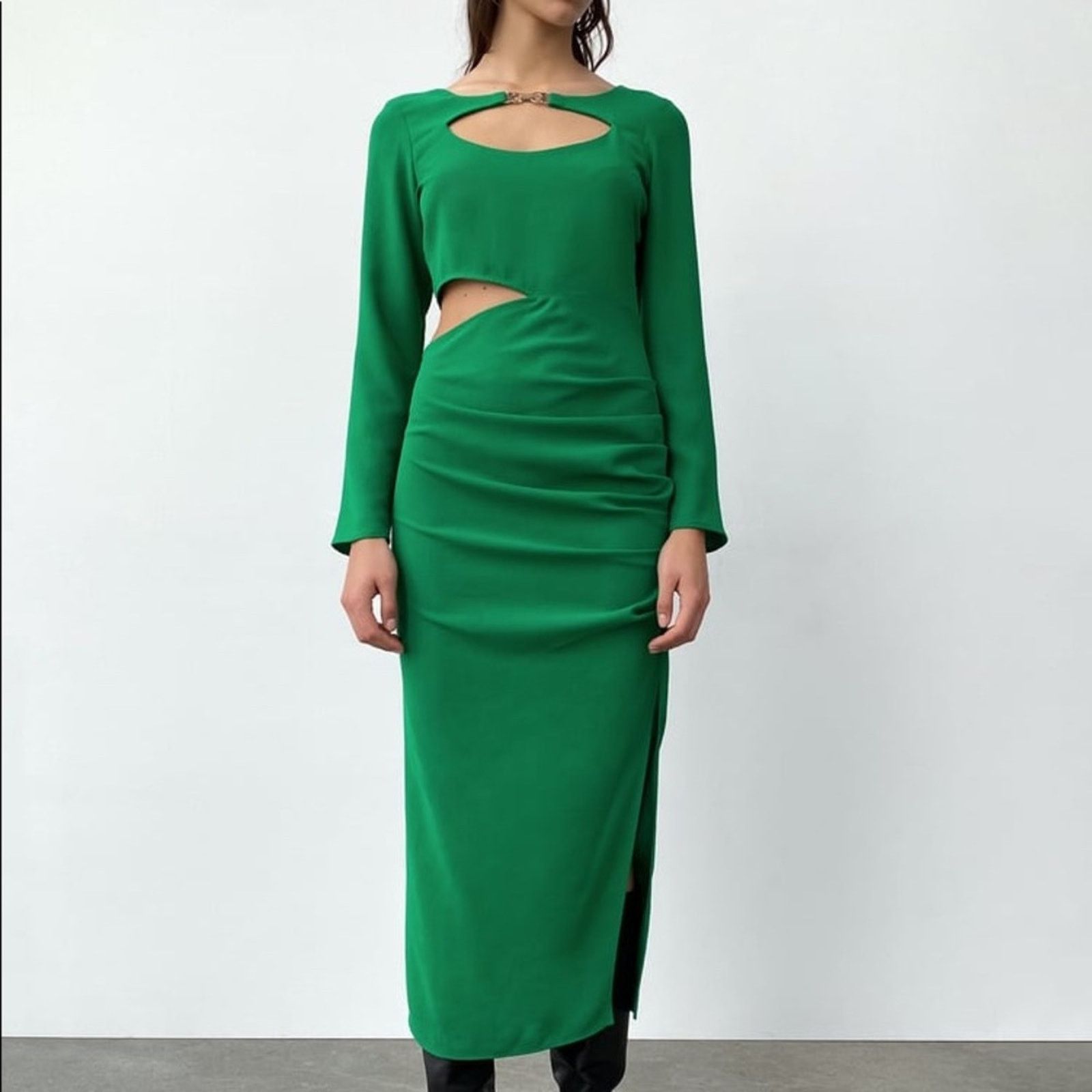Zara ZARA BLOGGER FAVORITE CUT OUT MIDI DRESS GREEN Size XS / US 0-2 / IT 36-38 - 9 Thumbnail