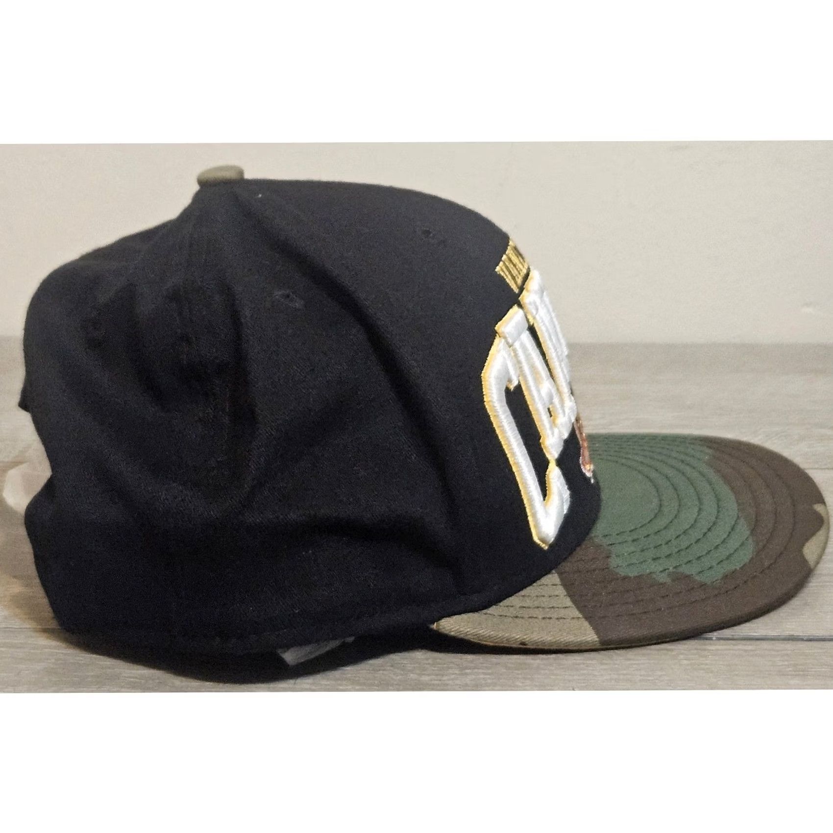 New Era VINTAGE Vancouver Canucks NHL Hockey New Era Cap Hat 59FIFTY Adjustable Snapback Black Mens Size ONE SIZE - 2 Thumbnail