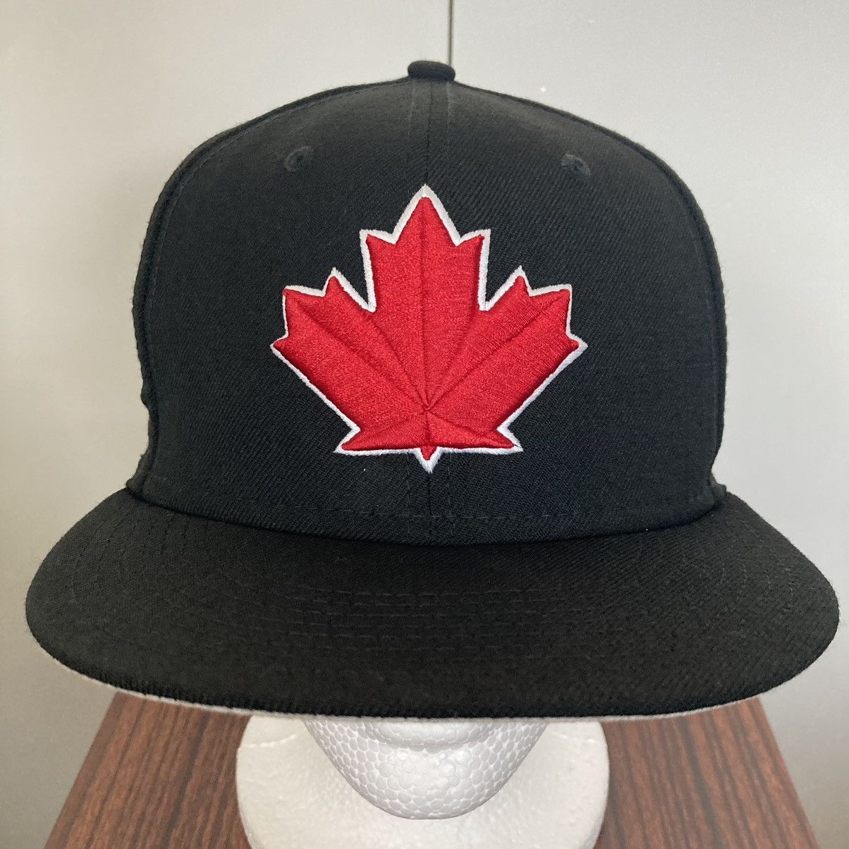 New Era TORONTO BLUE JAYS NEW ERA SNAPBACK CANADA RED MAPLE LEAF MLB Size ONE SIZE - 1 Thumbnail